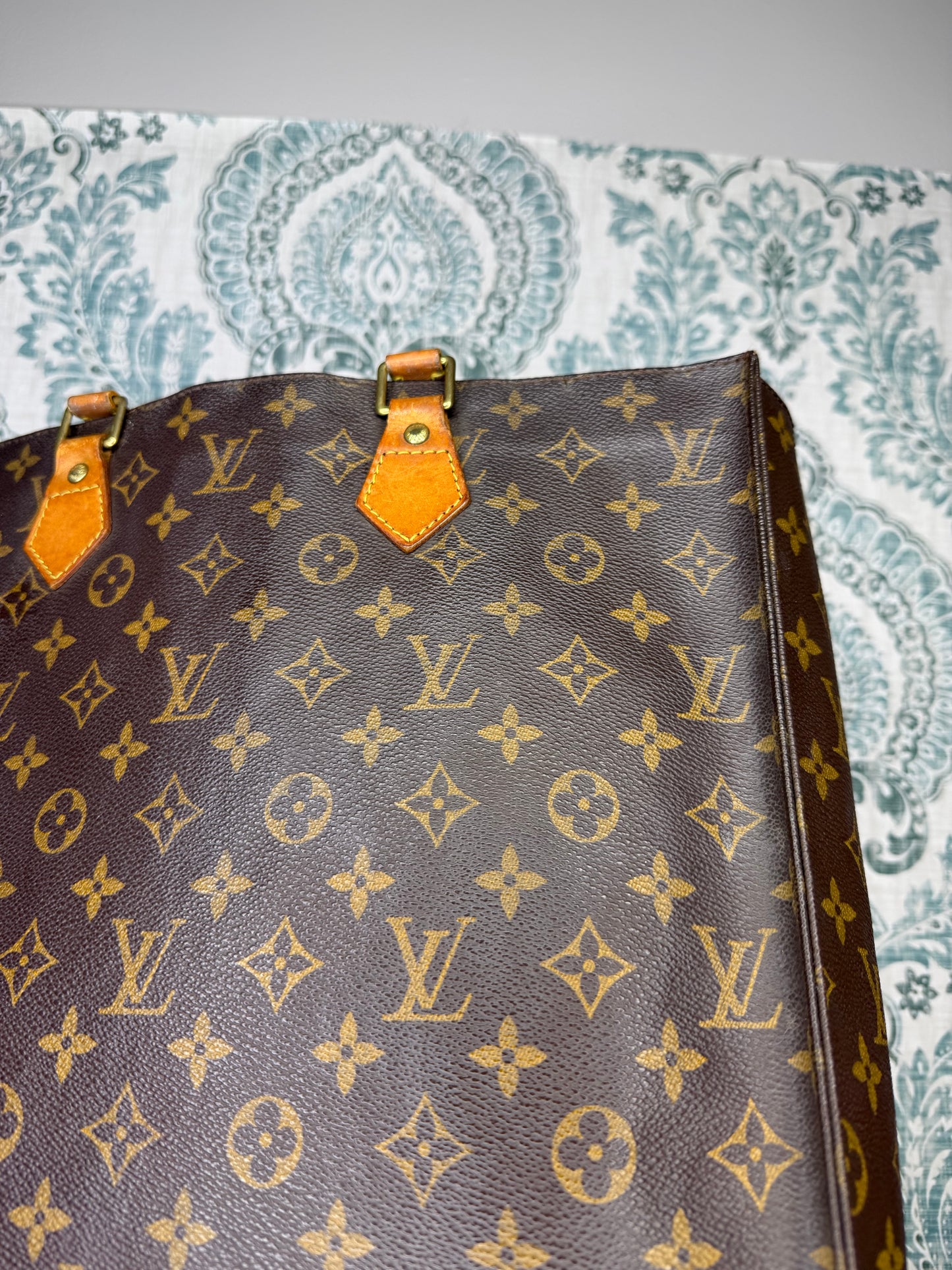 Louis Vuitton Sac Plat