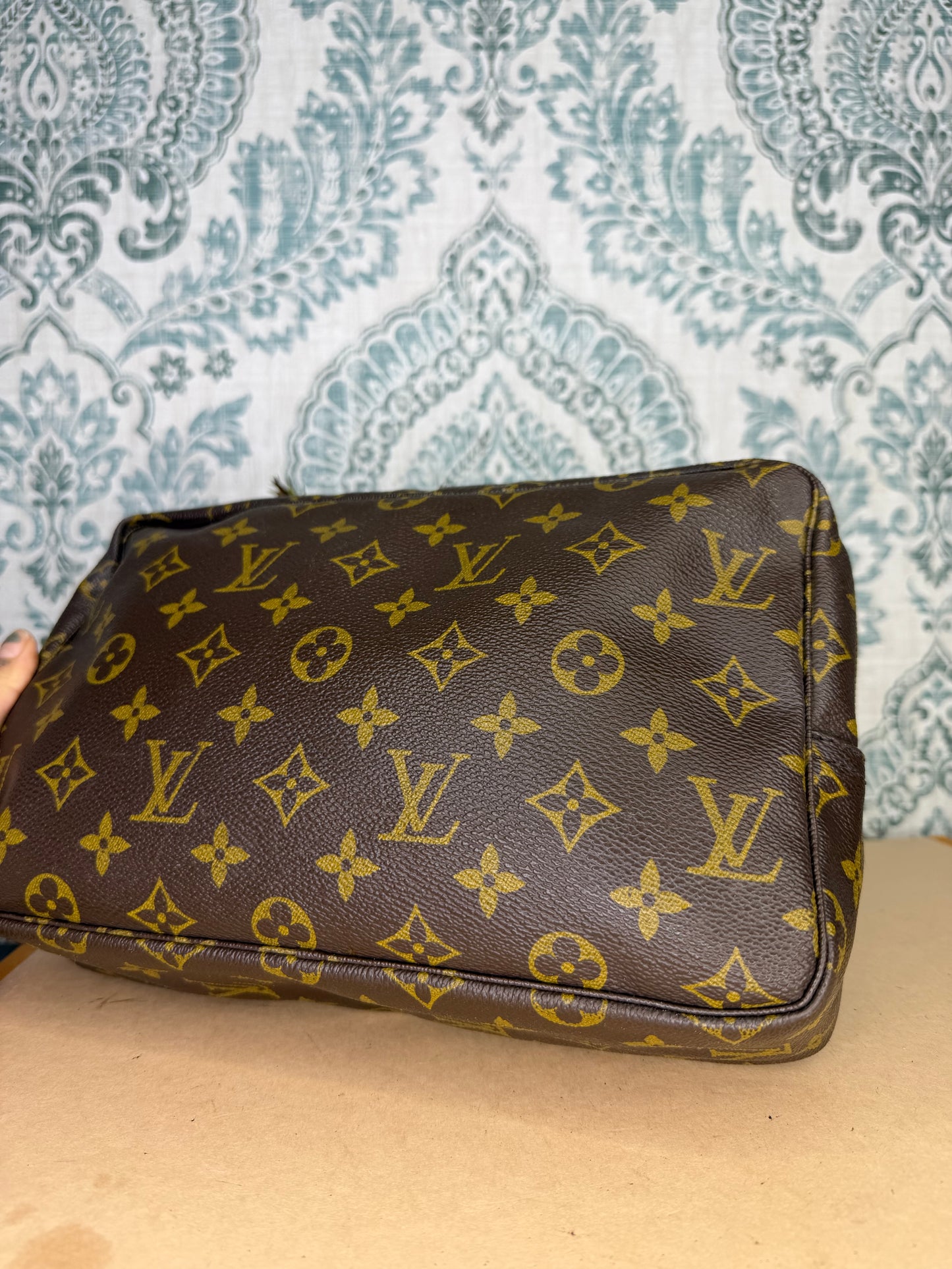 Louis Vuitton Trousse 28