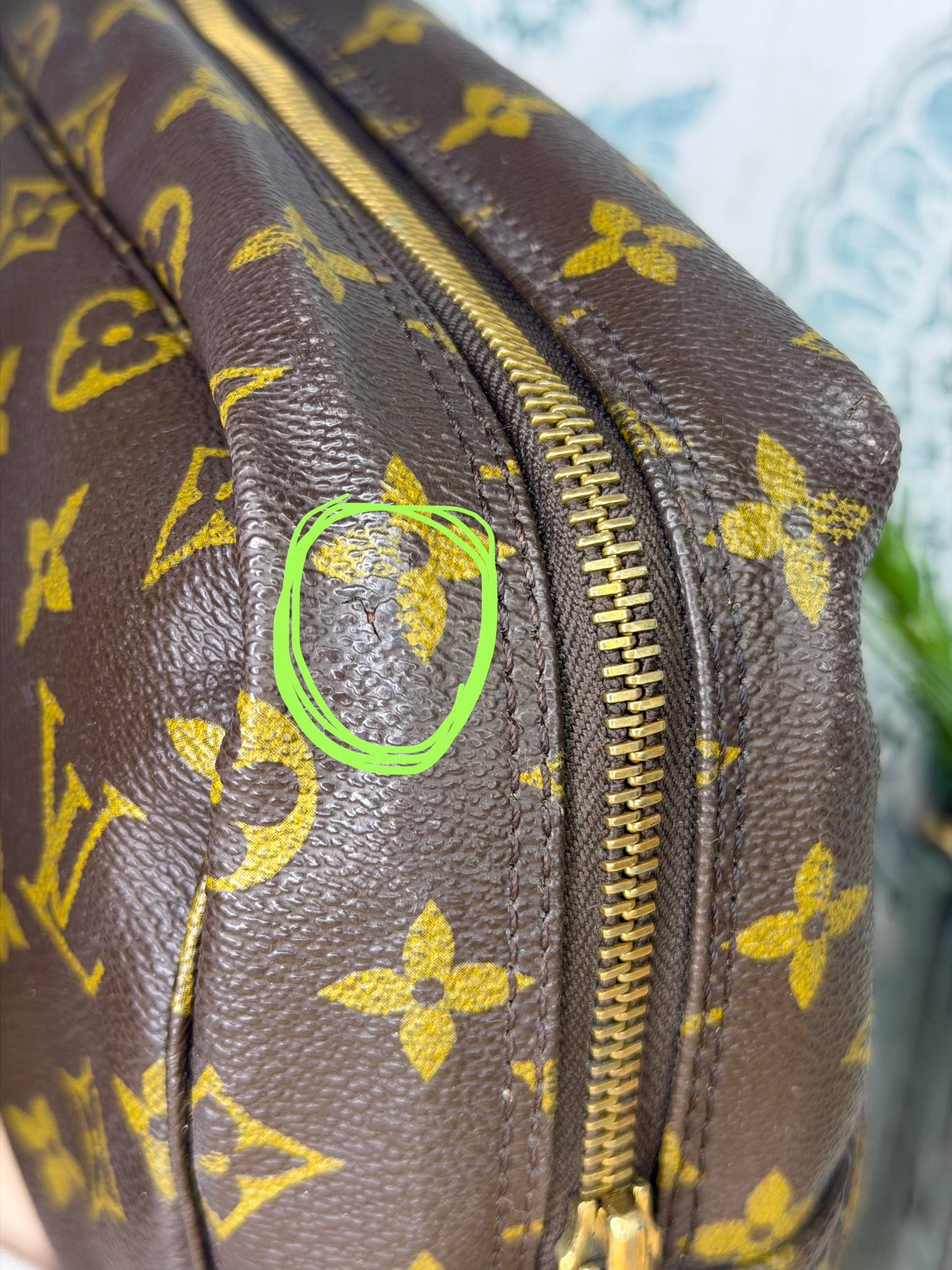 Louis Vuitton Trousse 28