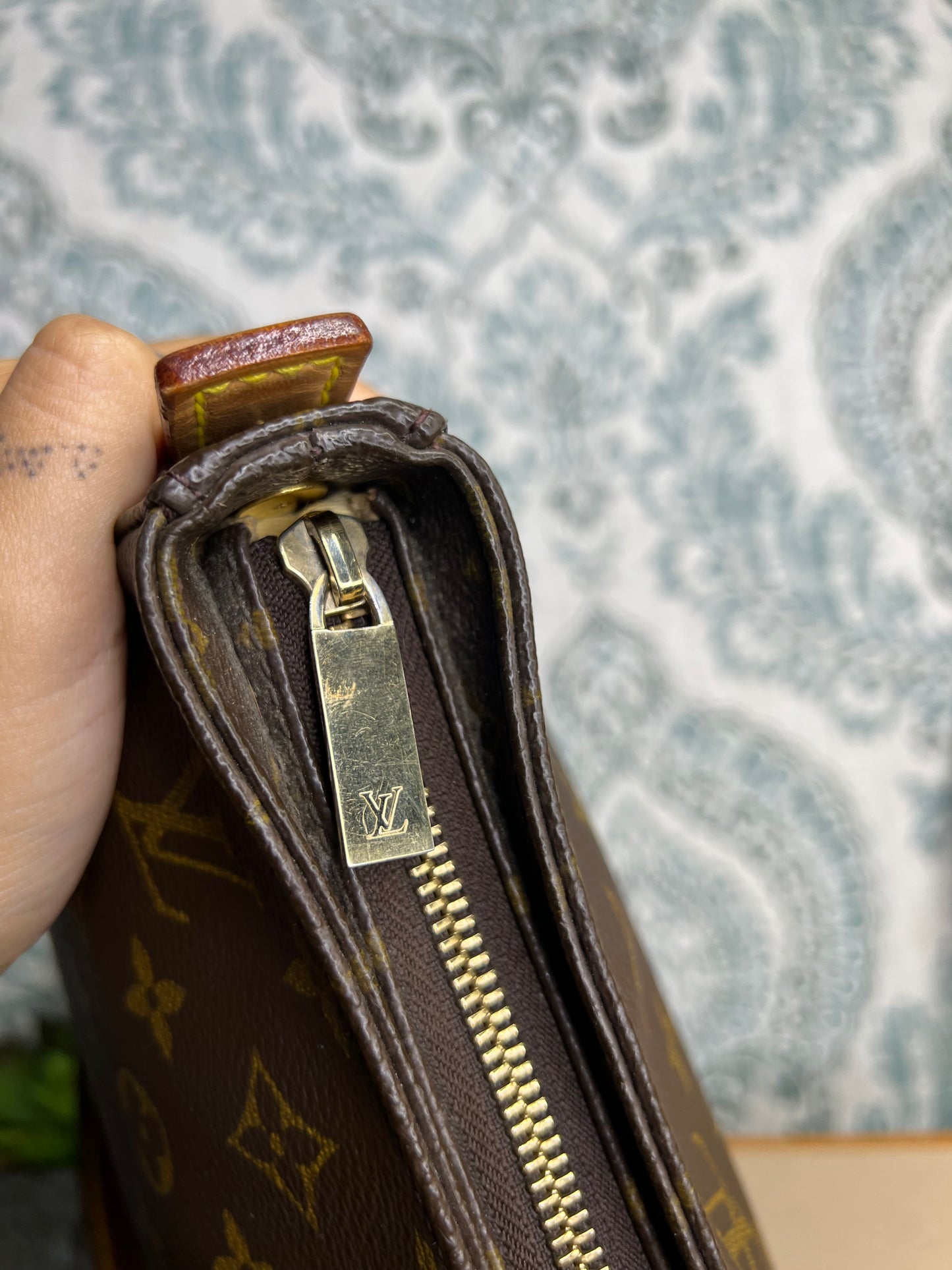 Louis Vuitton Looping MM