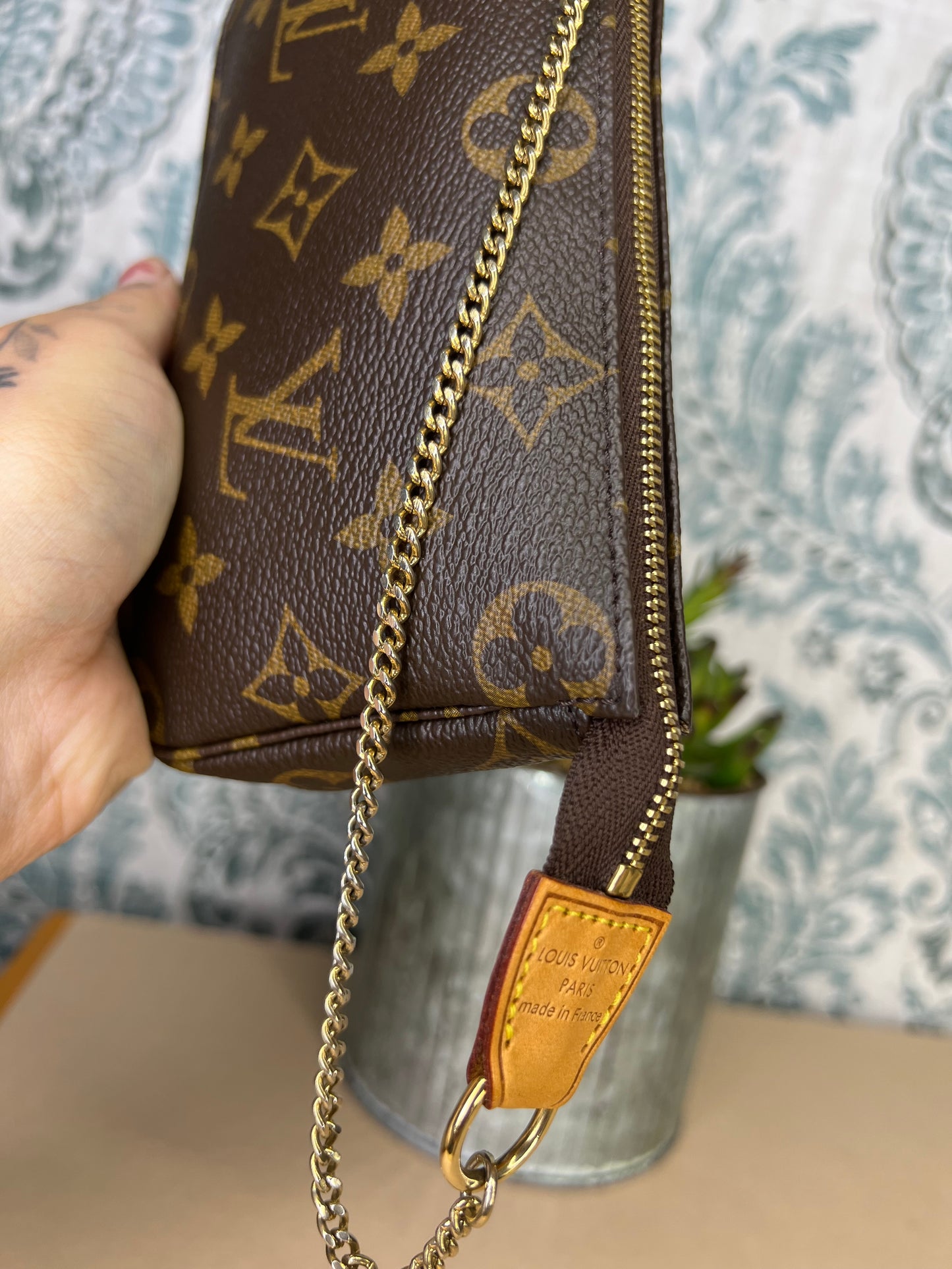 Louis Vuitton Monogram Bucket Pochette