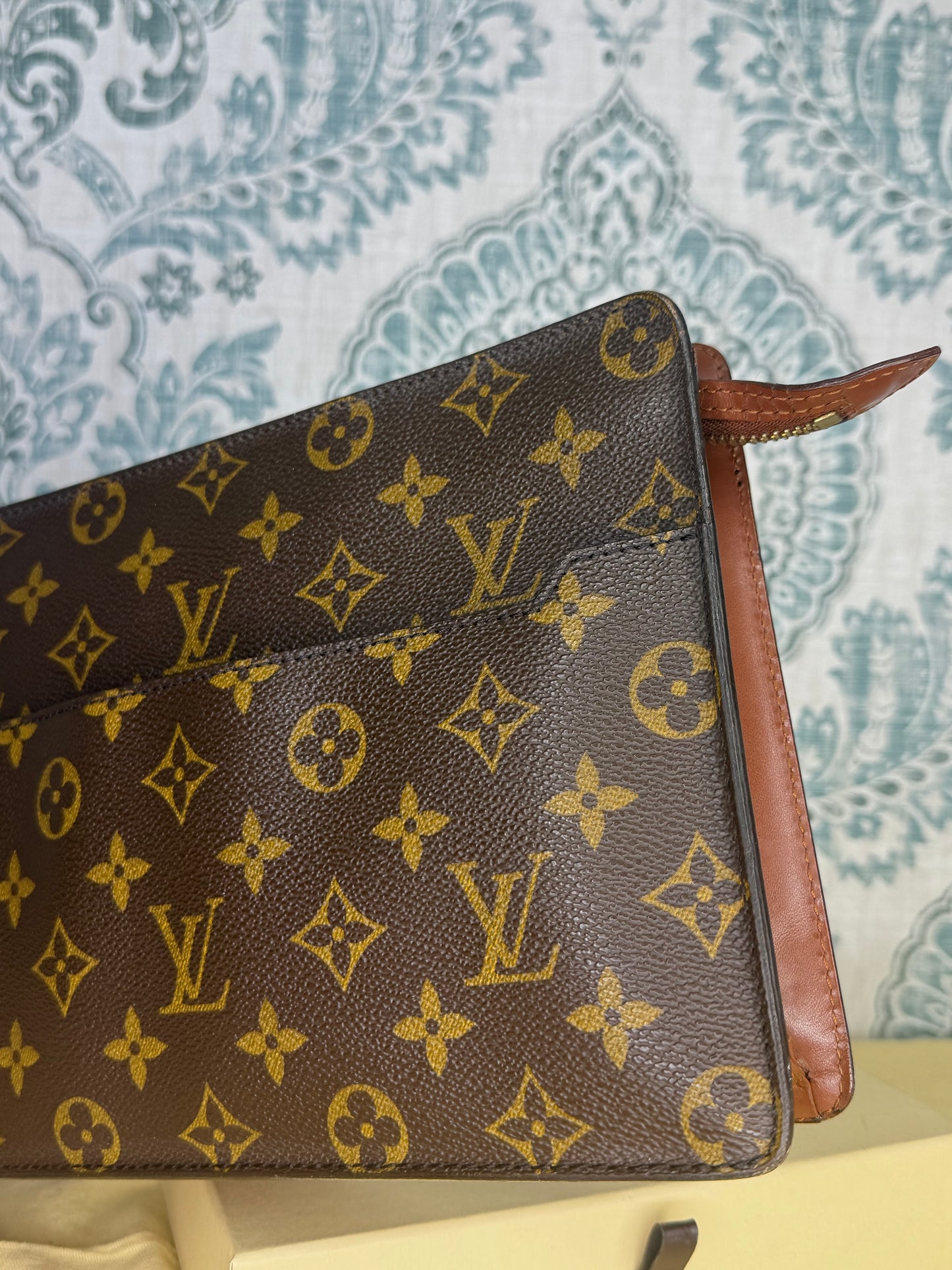 Louis Vuitton Pochette Homme Clutch