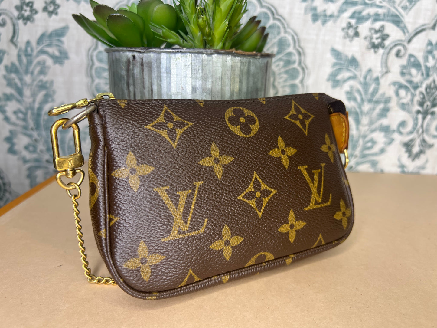 Louis Vuitton Mini Pochette