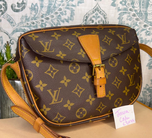 Louis Vuitton Jeune Fille MM