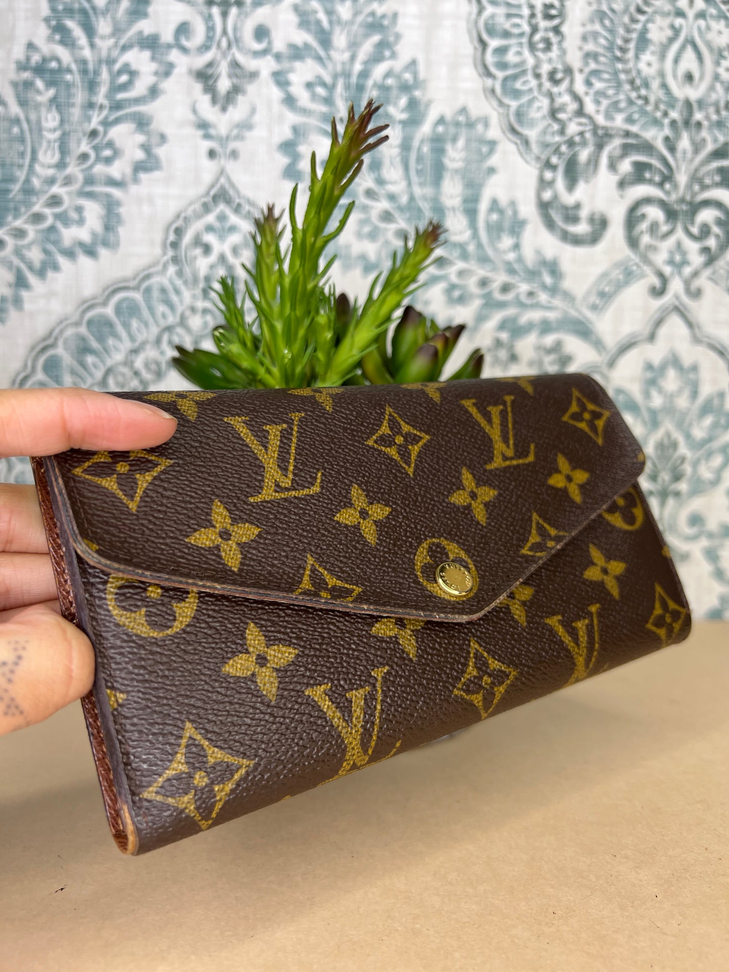 Louis Vuitton Monogram Sarah Wallet NM