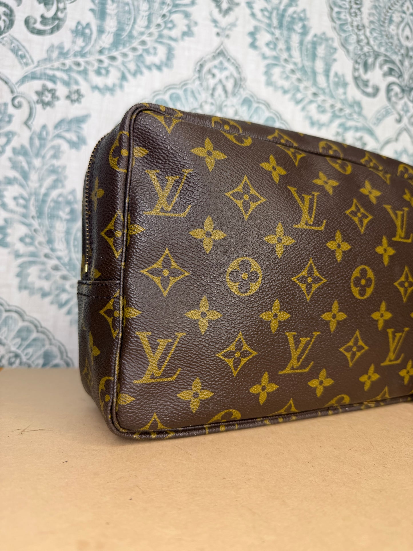 Louis Vuitton Trousse 28