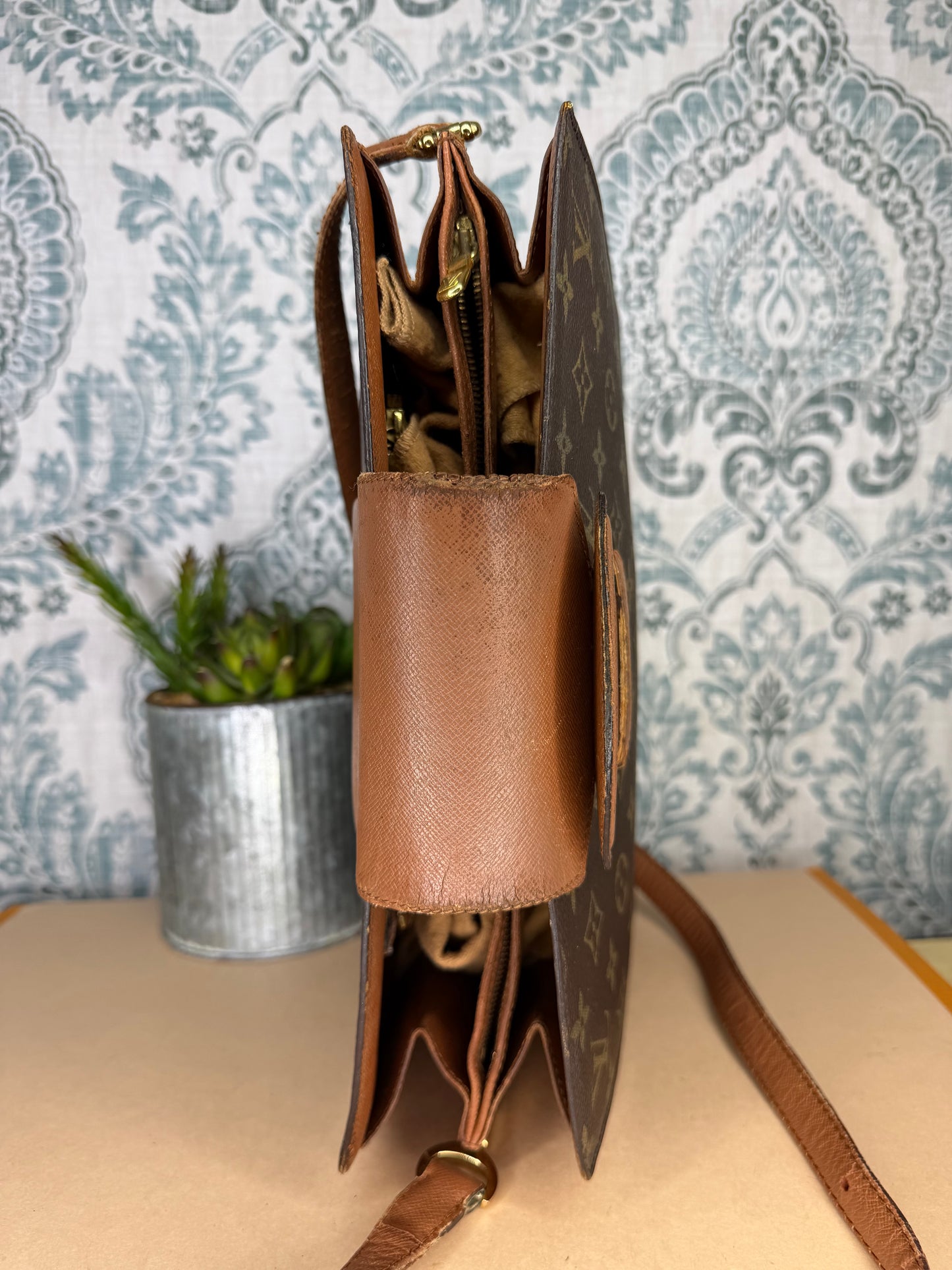 Louis Vuitton Courcelles