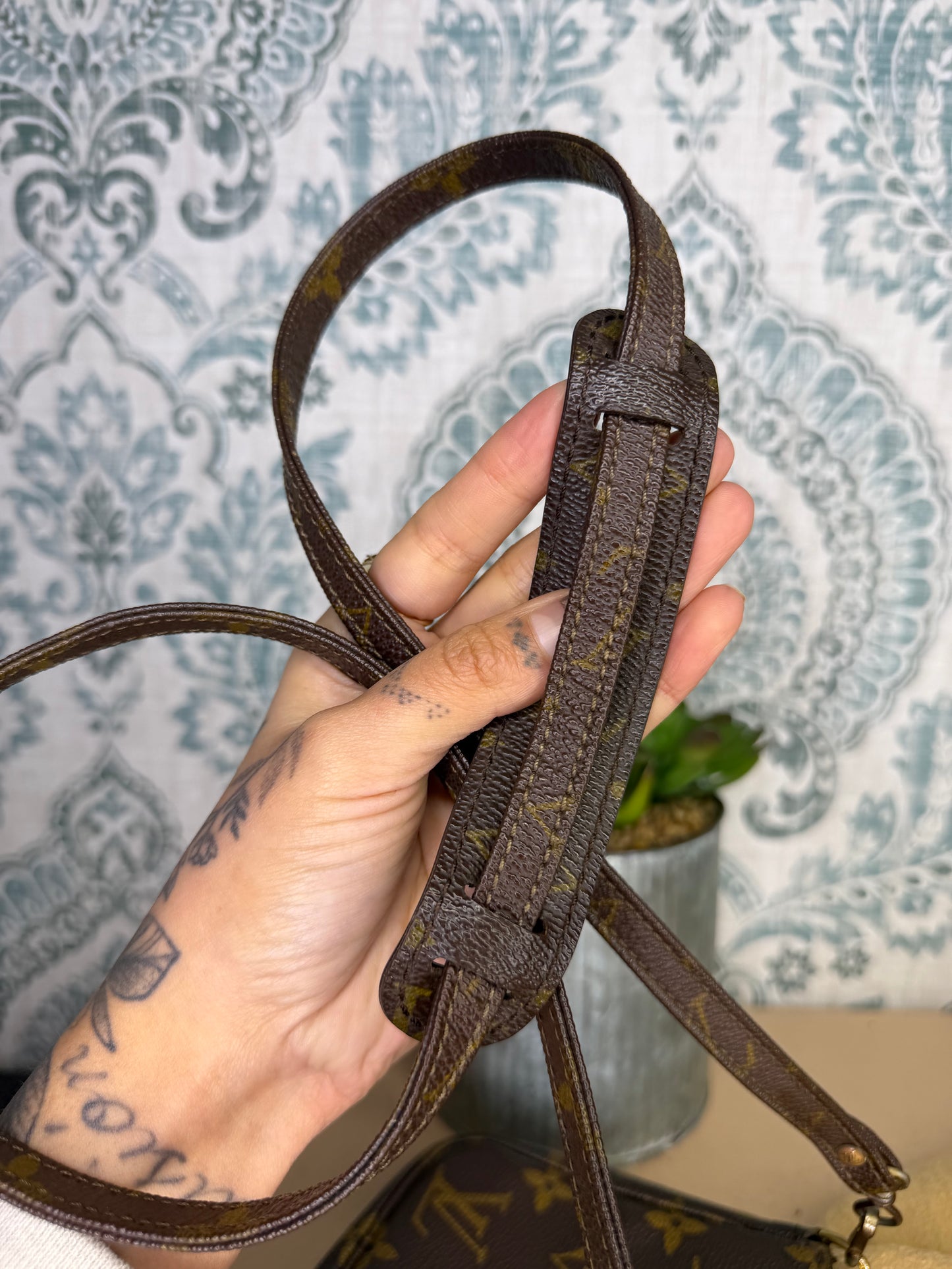 Louis Vuitton Pochette Accessories with Monogram Strap