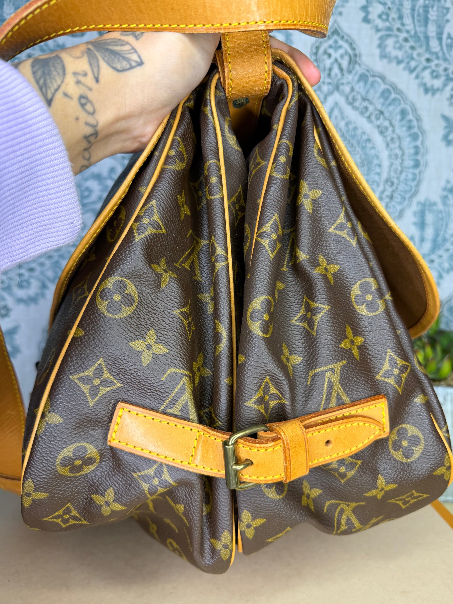 Louis Vuitton Saumur 35