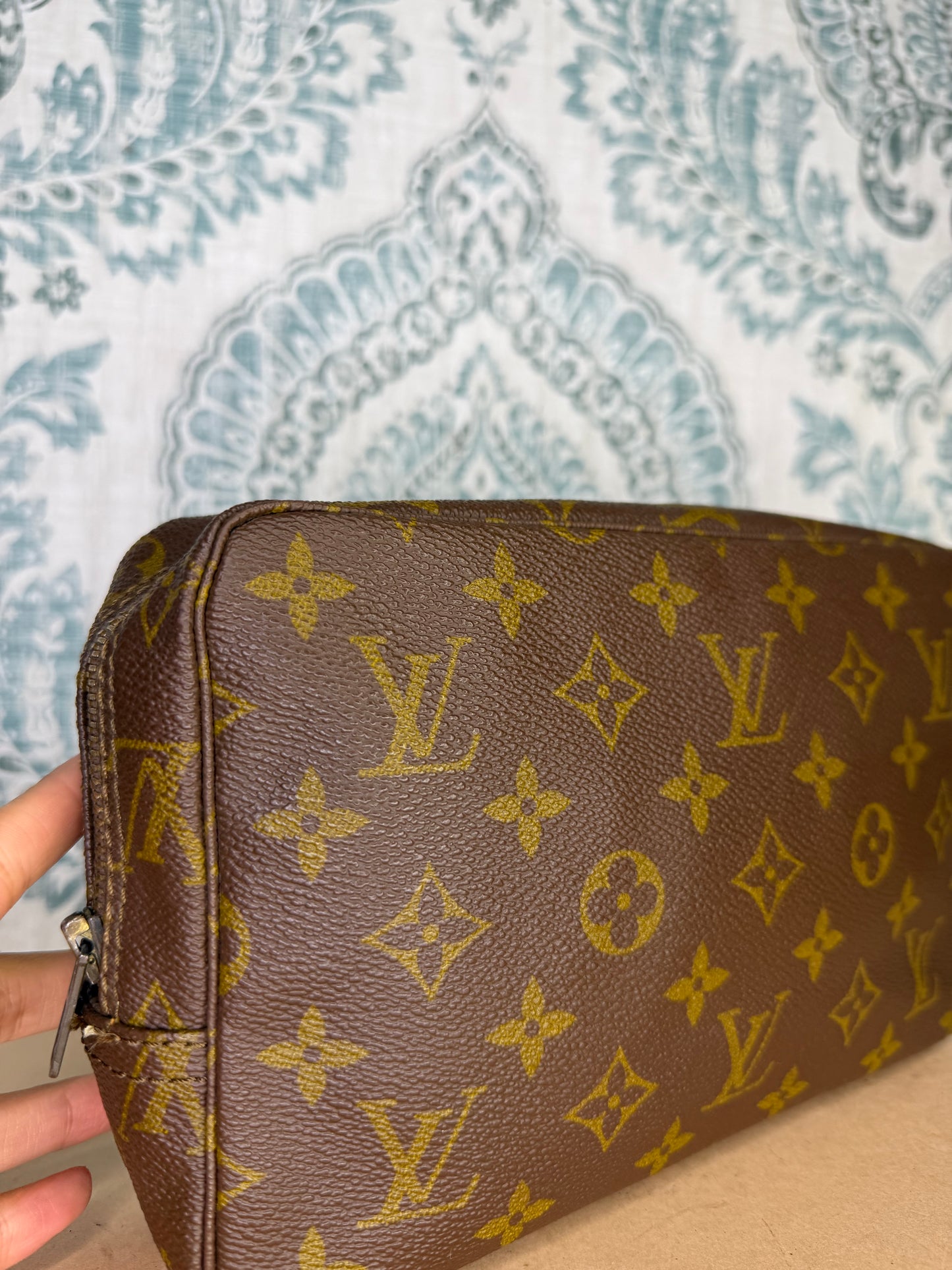 Louis Vuitton Trousse 23