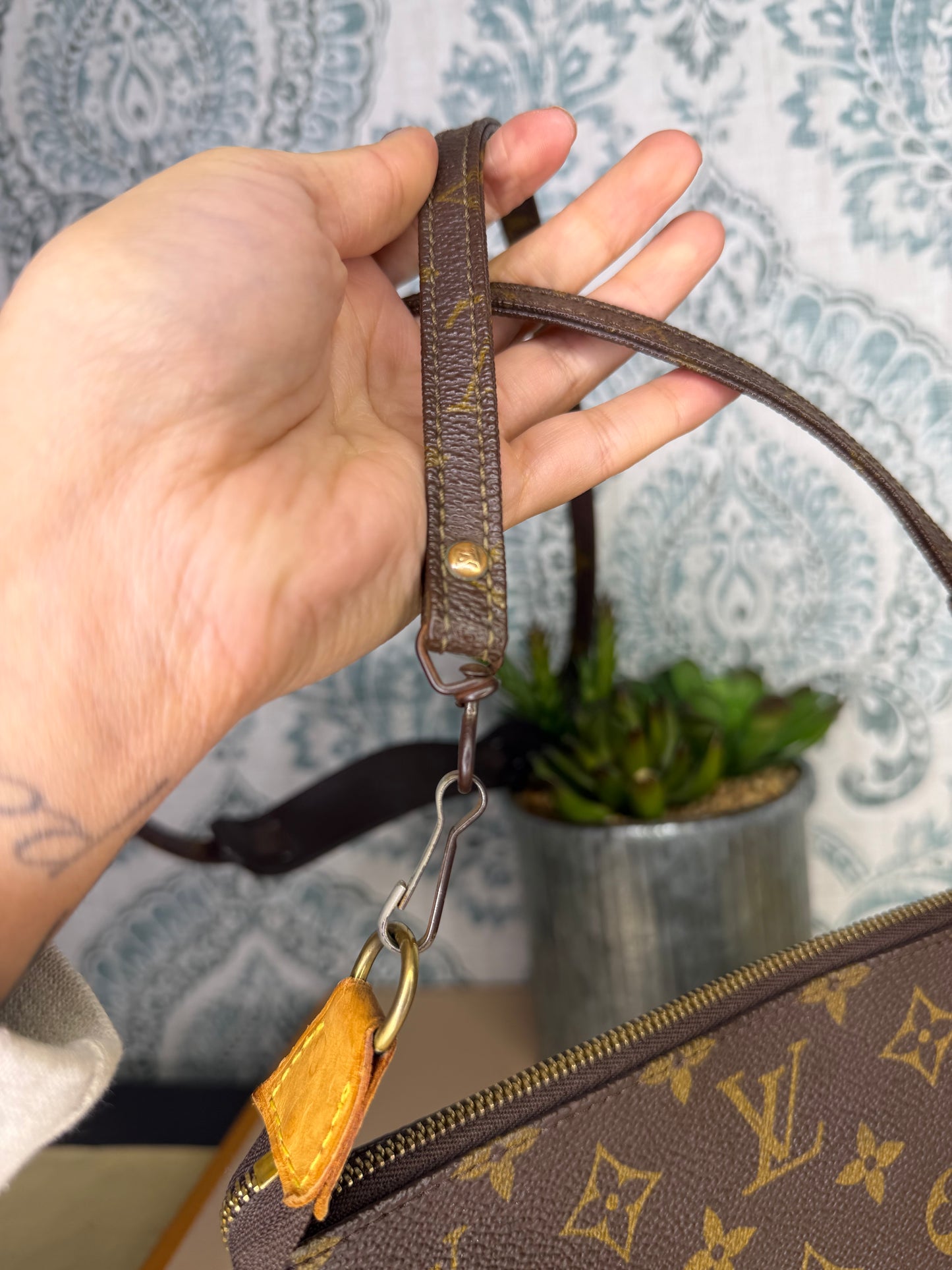 Louis Vuitton Pochette Accessories with Monogram Strap