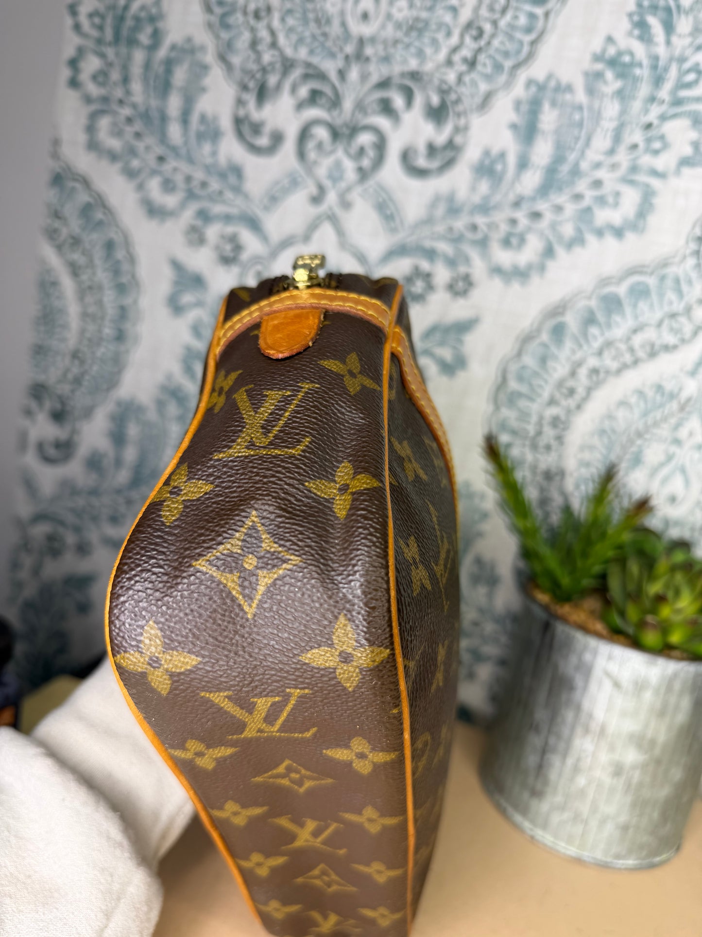 Louis Vuitton Compiegne 23