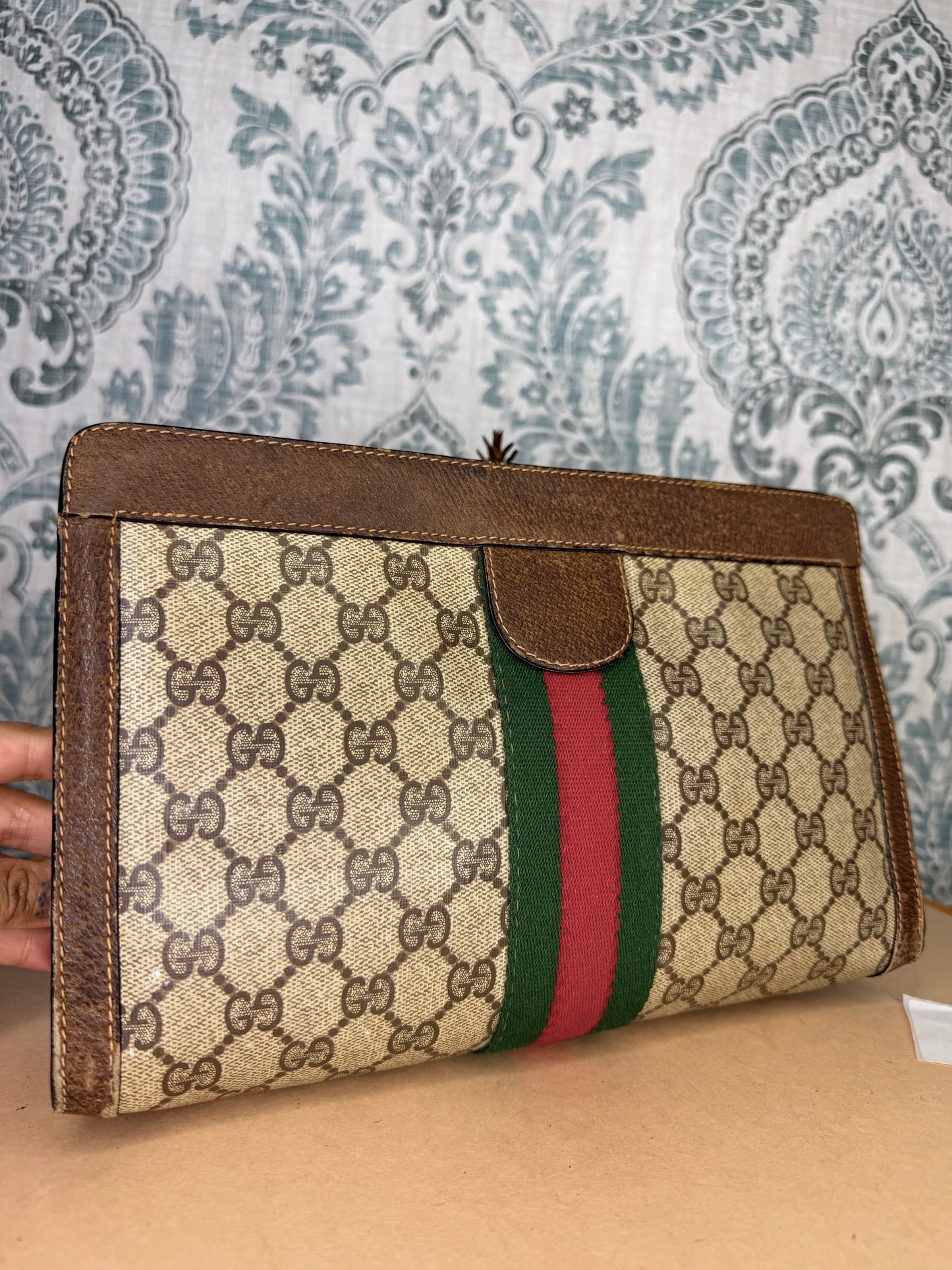 Gucci Supreme Sherry Line Clutch (Accessory Collection)