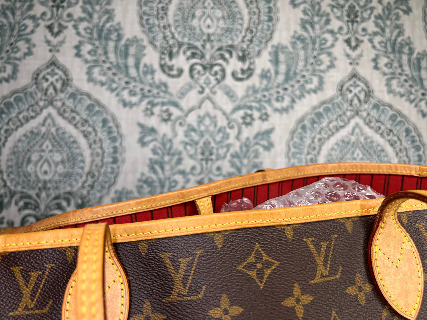 Neverfull MM Cherry Red