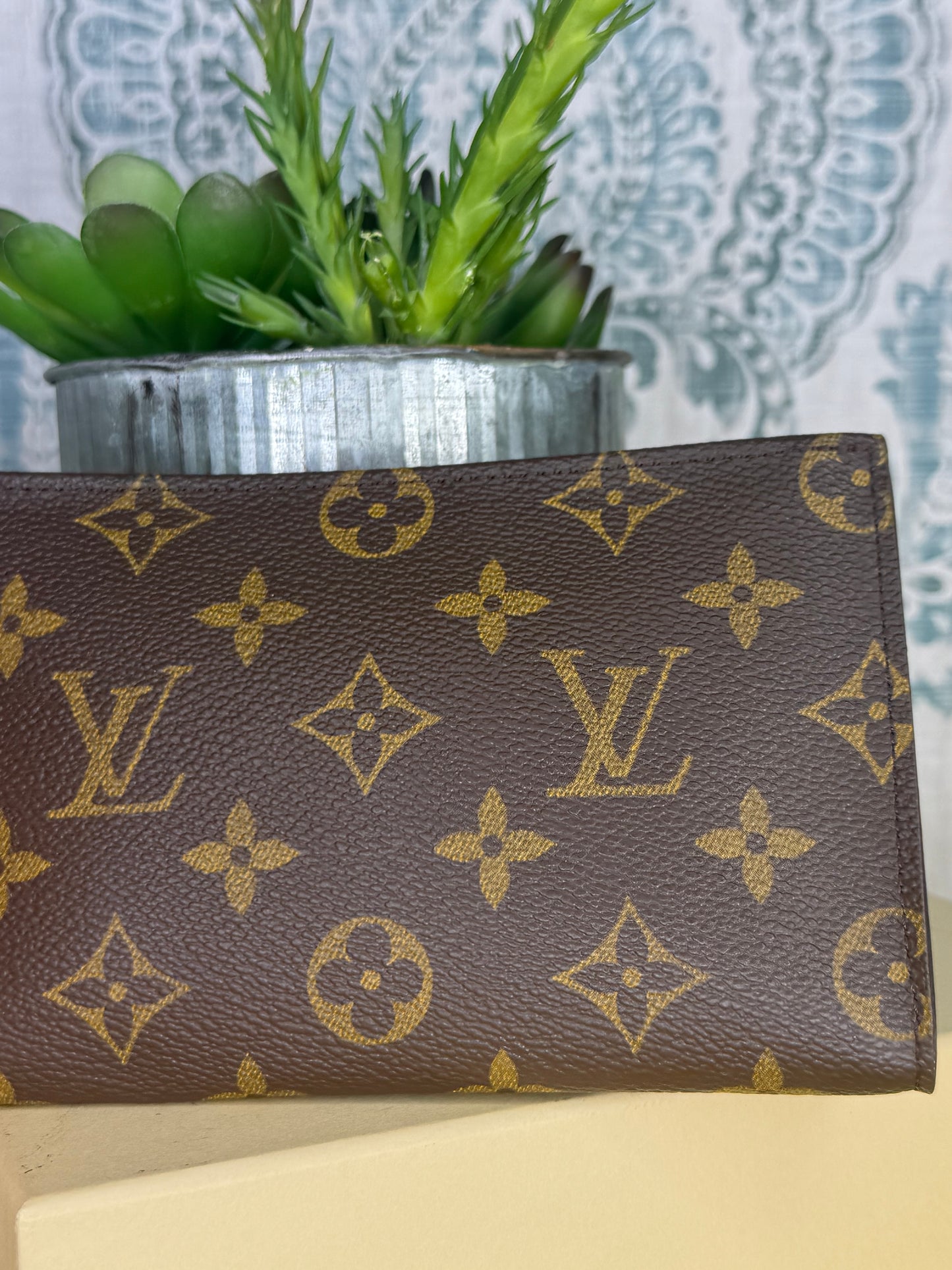 Louis Vuitton Bucket PM Pochette
