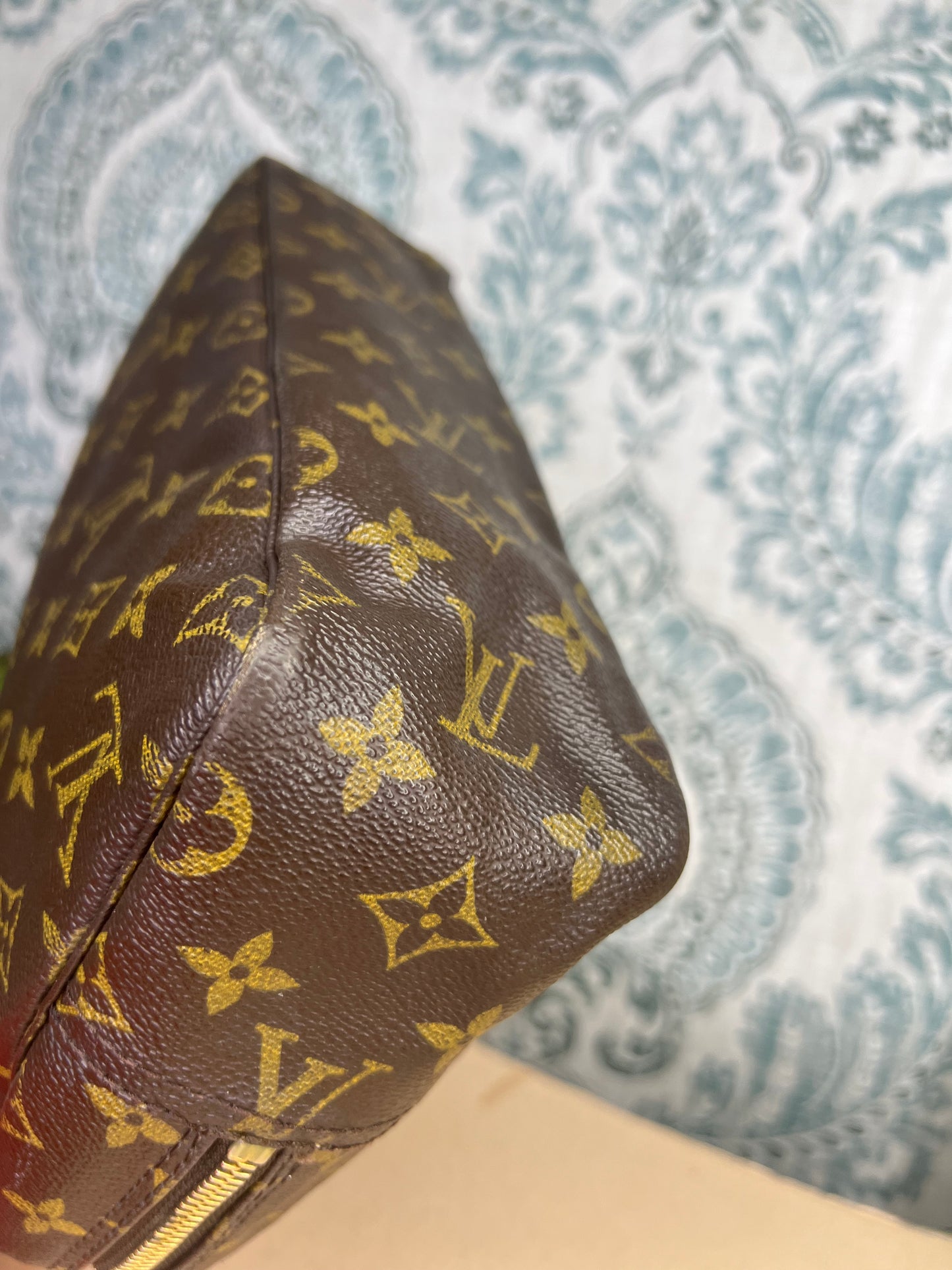 Louis Vuitton Trousse 28