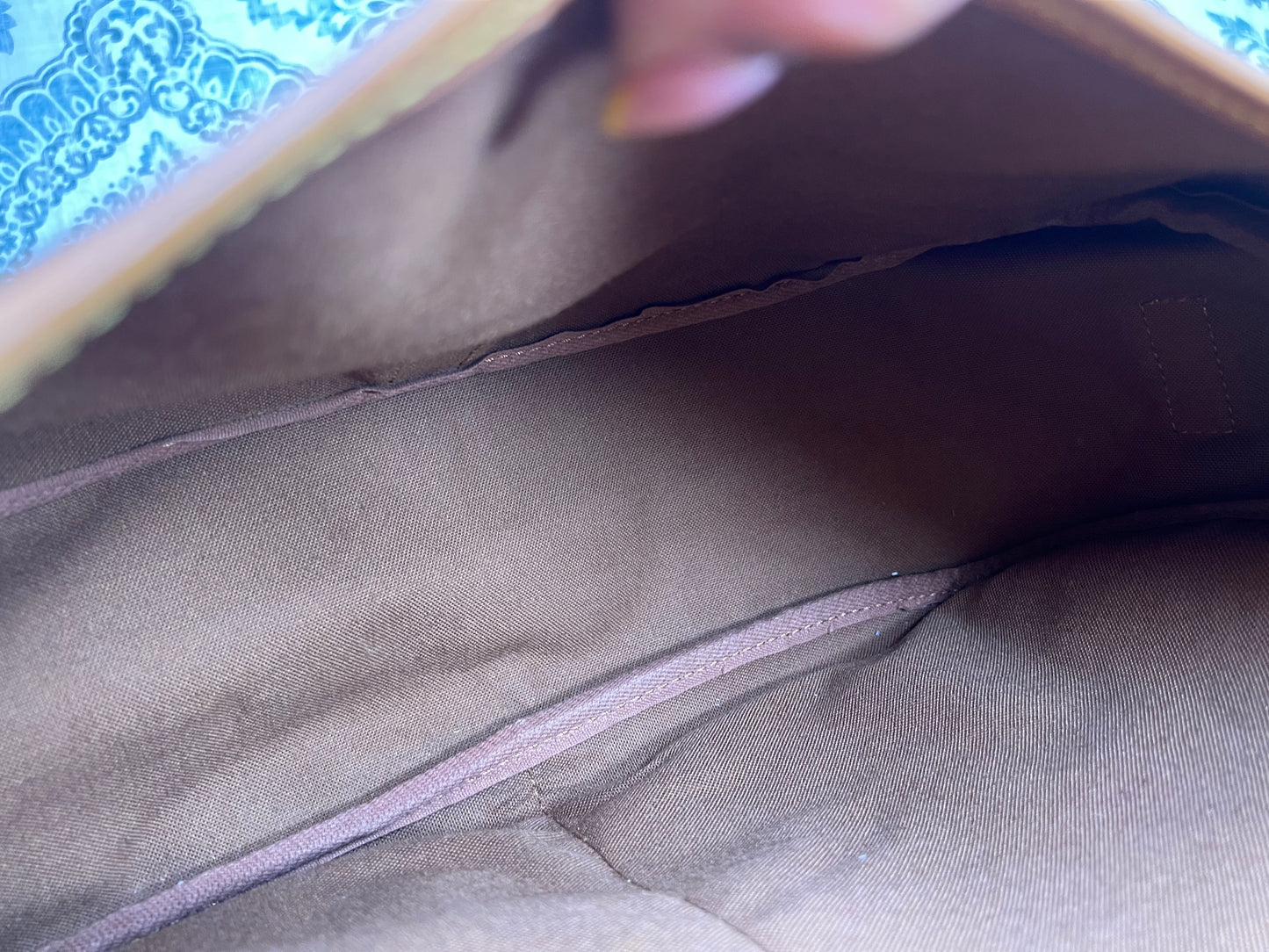 Louis Vuitton Saumur 35