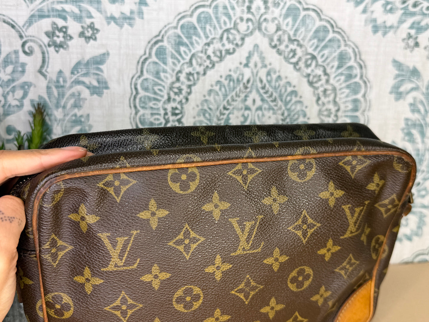 Louis Vuitton Trocadero 27 (damaged)