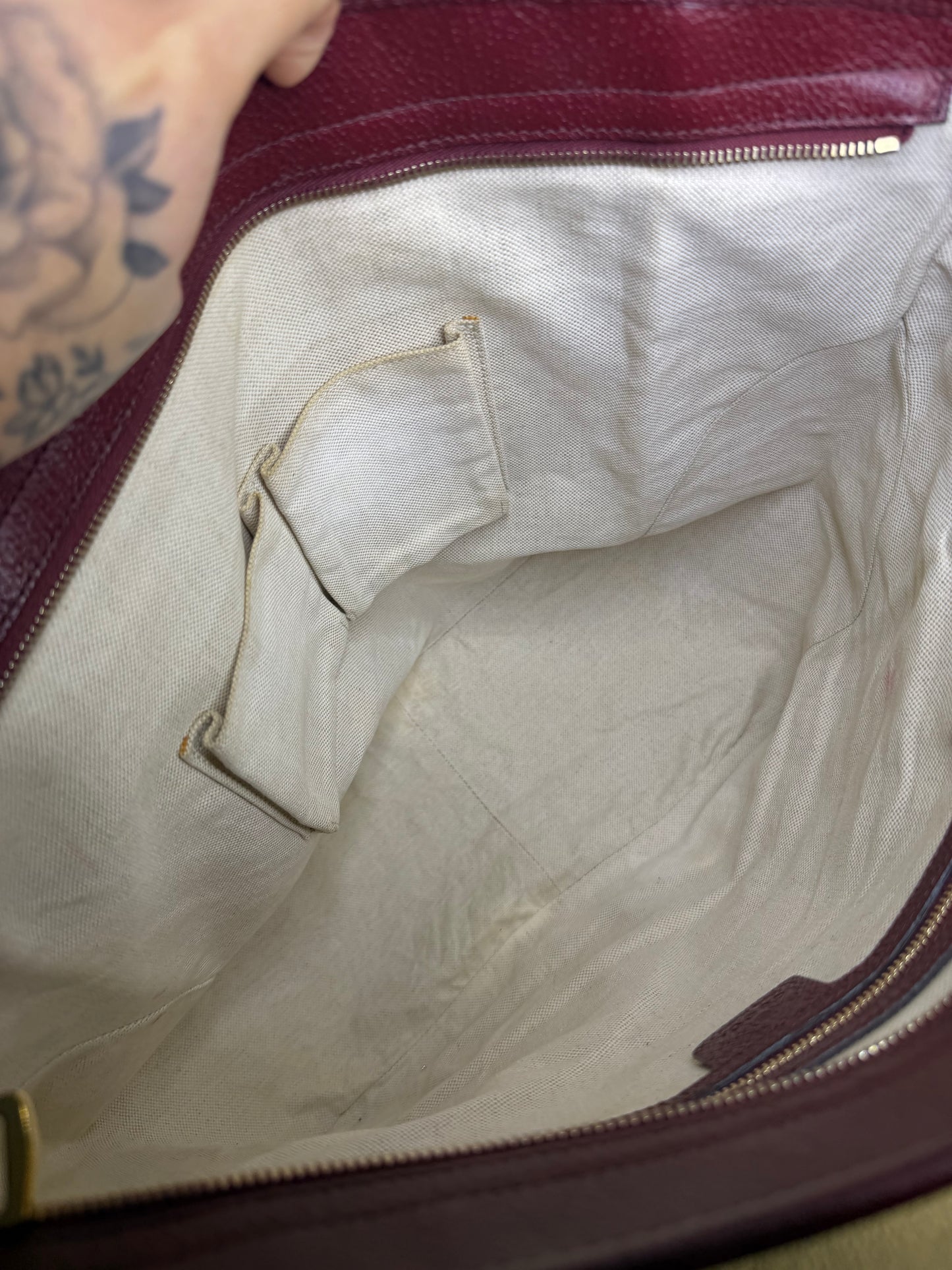 Gucci Medium Bree Zippered Tote