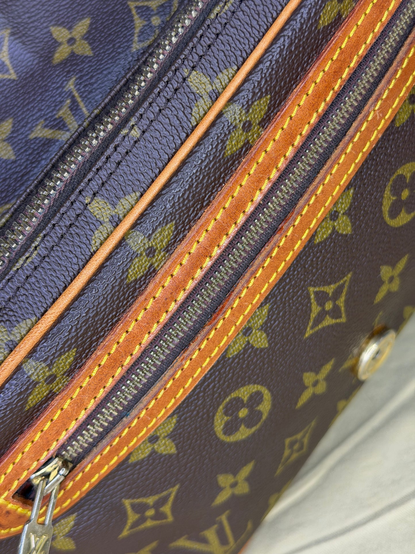 Louis Vuitton Saint Germain 24