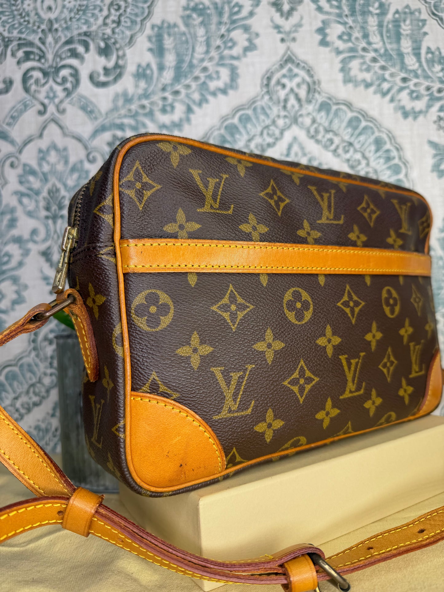 Louis Vuitton Trocadero 27