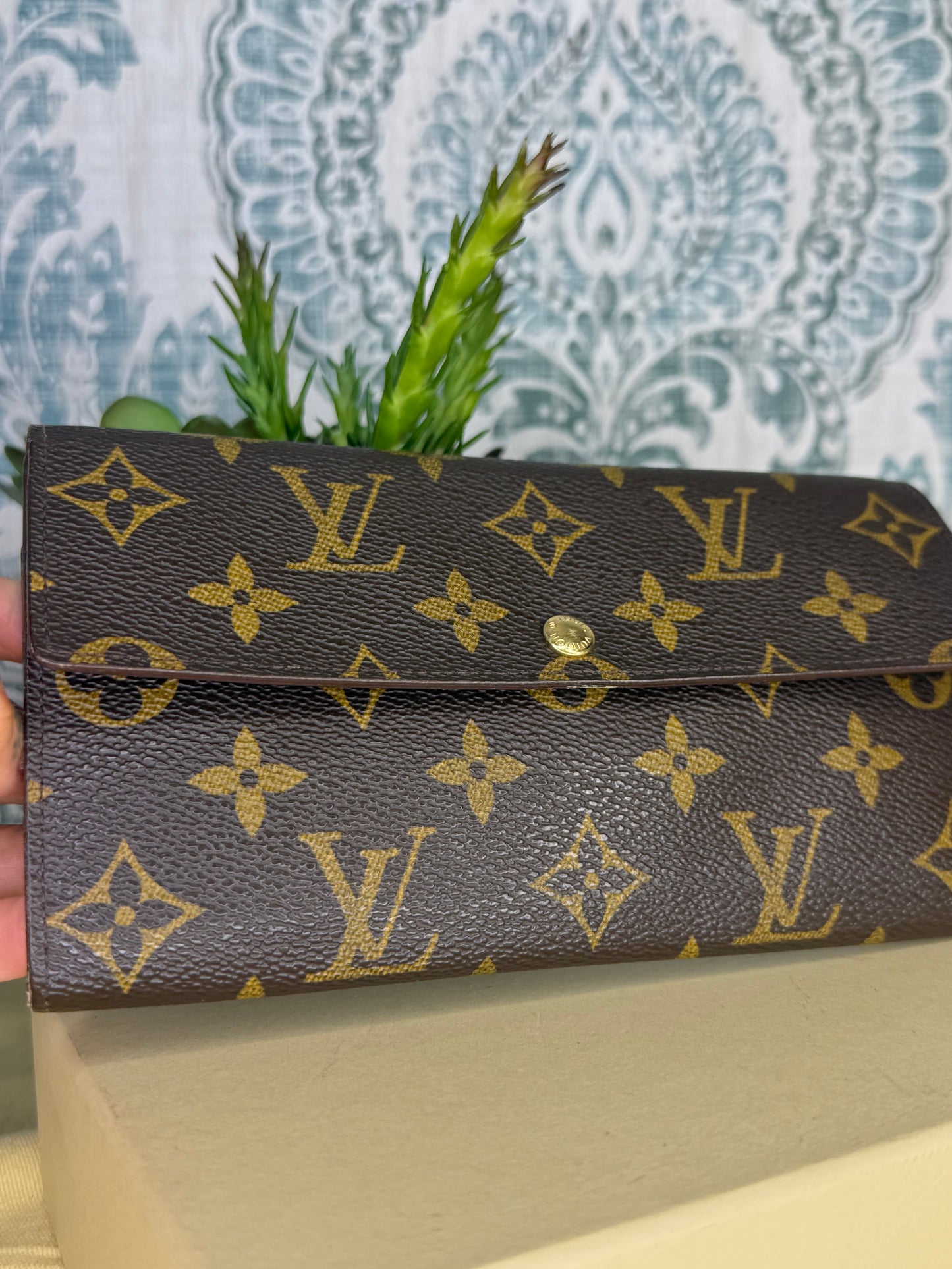 Louis Vuitton Sarah Wallet