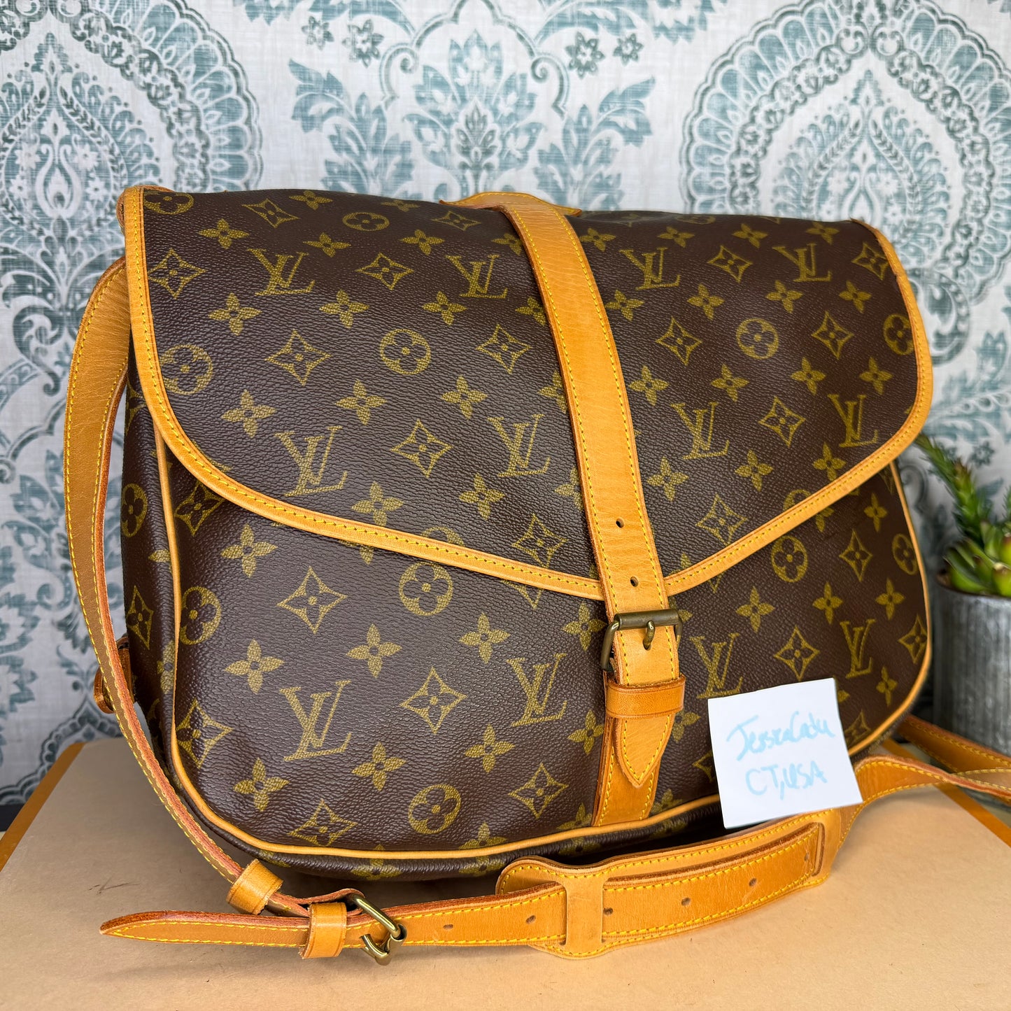 Louis Vuitton Saumur 35