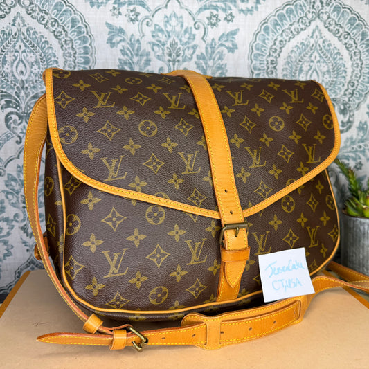 Louis Vuitton Saumur 35