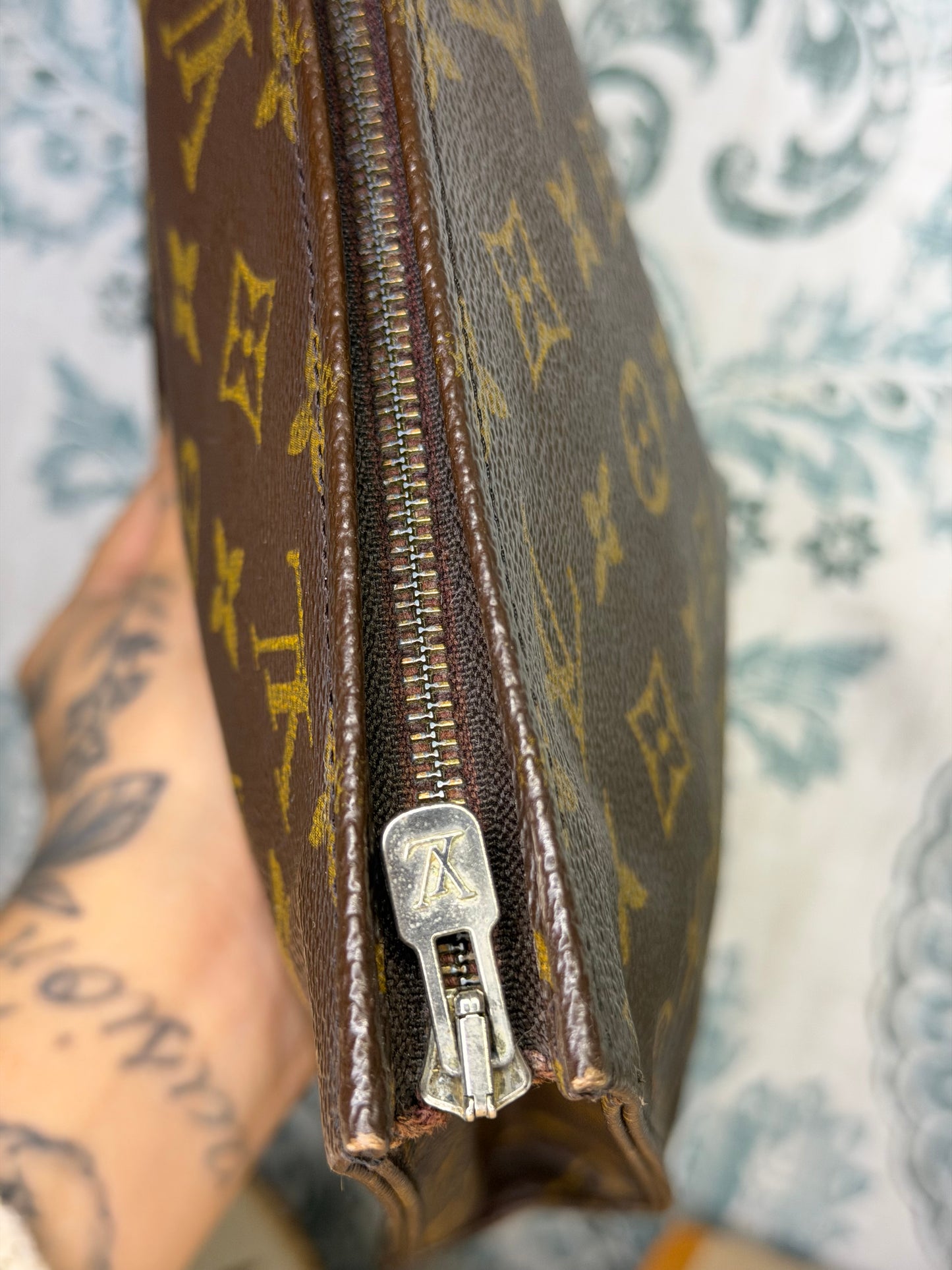 Louis Vuitton Toiletry 26 #3 (needs new zipper)