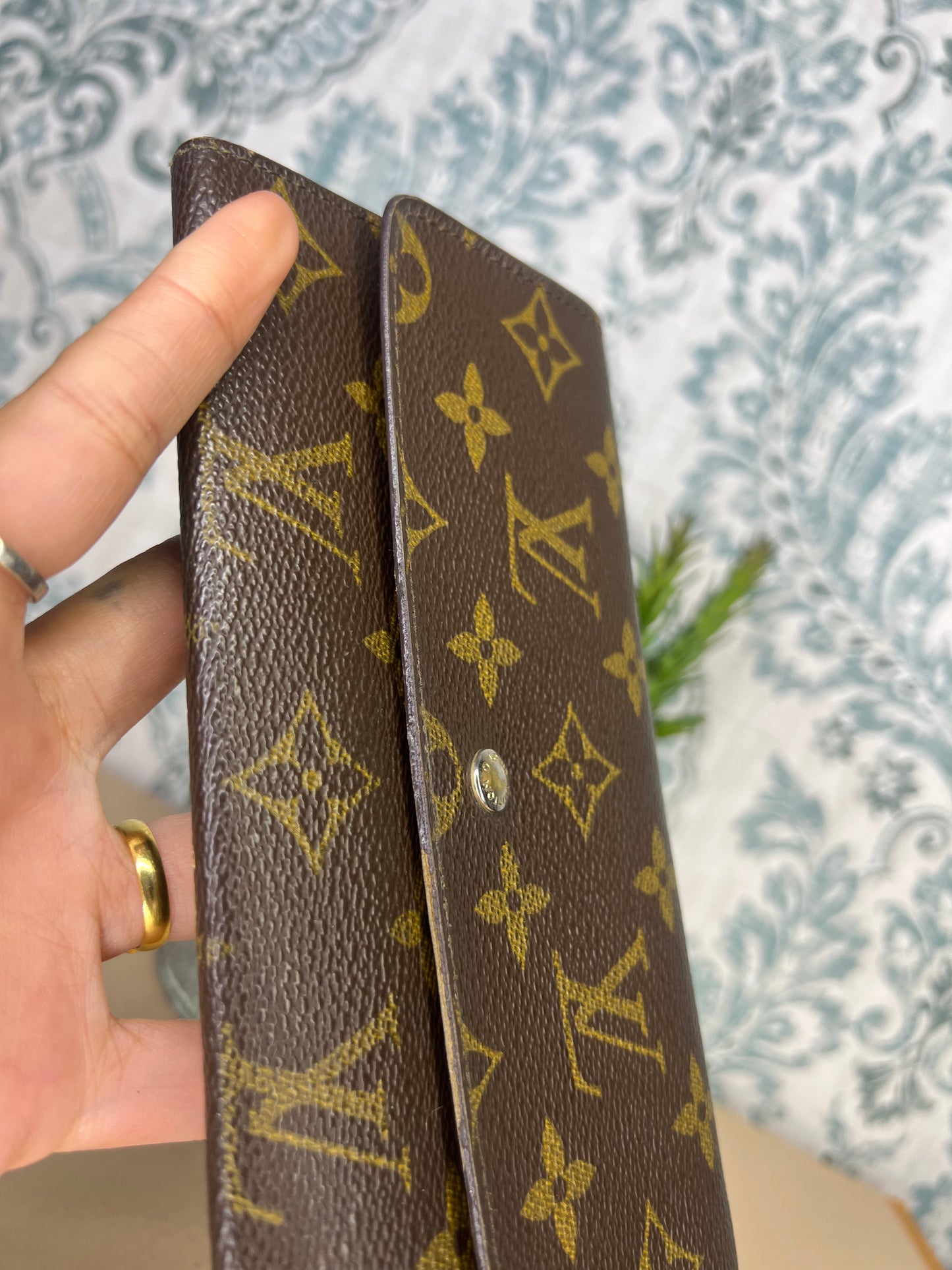 Louis Vuitton Monogram Sarah Wallet