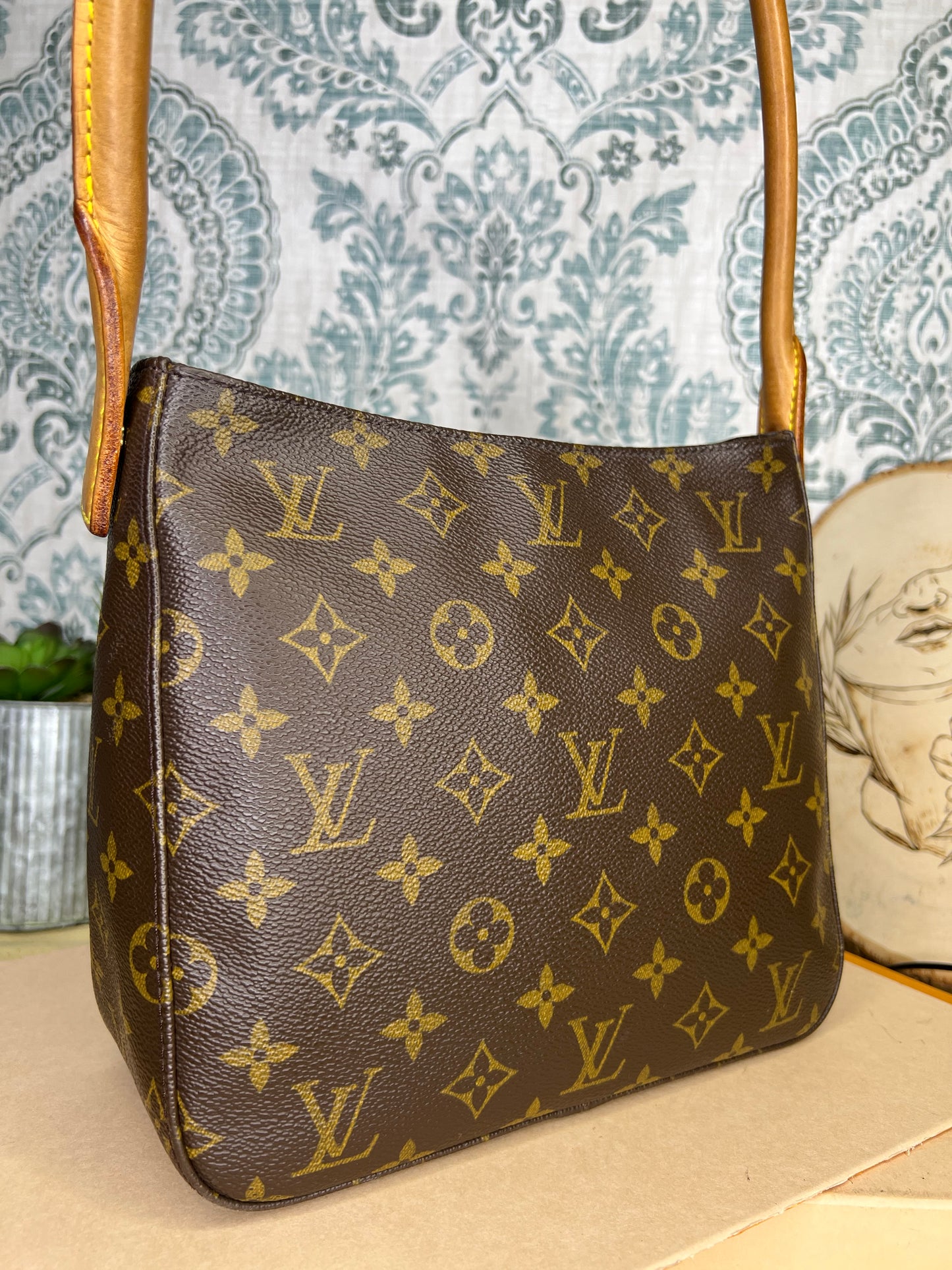 Louis Vuitton Looping MM
