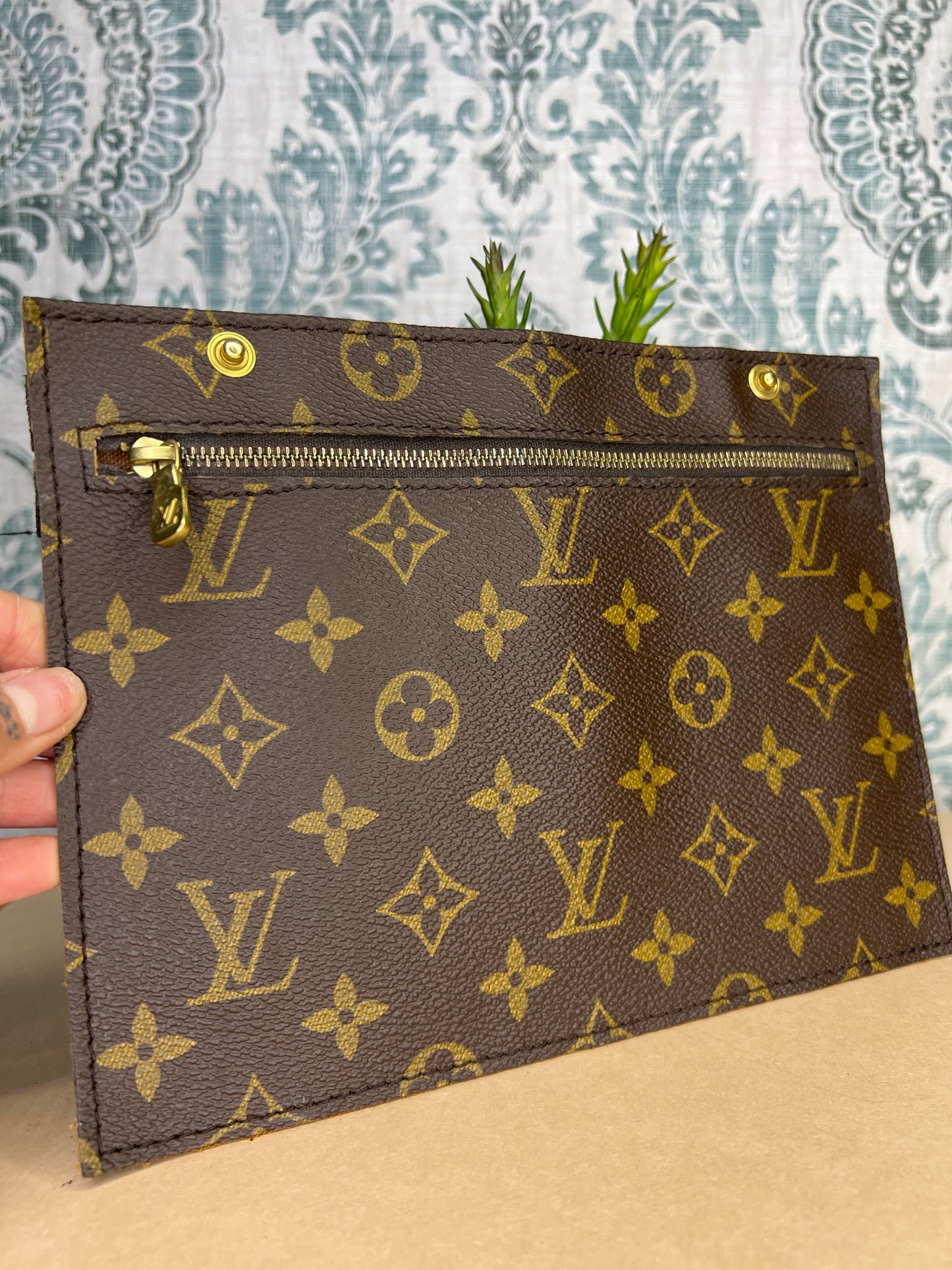 Louis Vuitton Randonnee Pouch H8