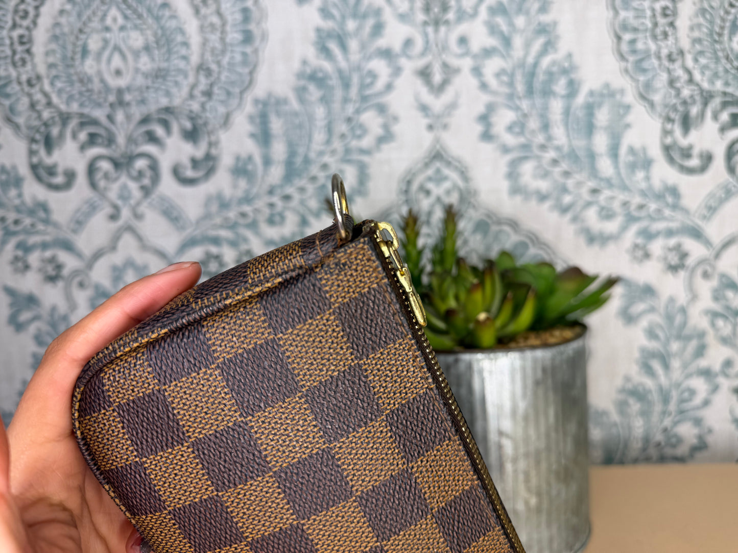Louis Vuitton Damier Ebene Bucket Pochette