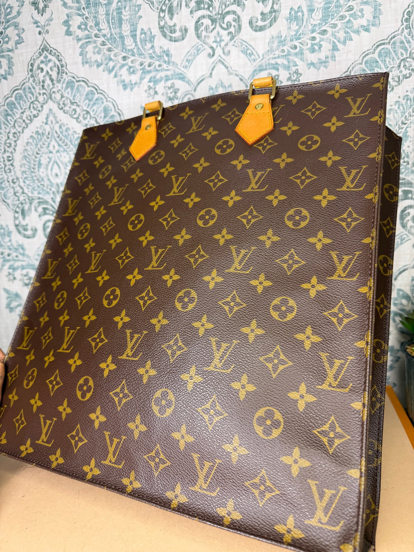 Louis Vuitton Sac Plat