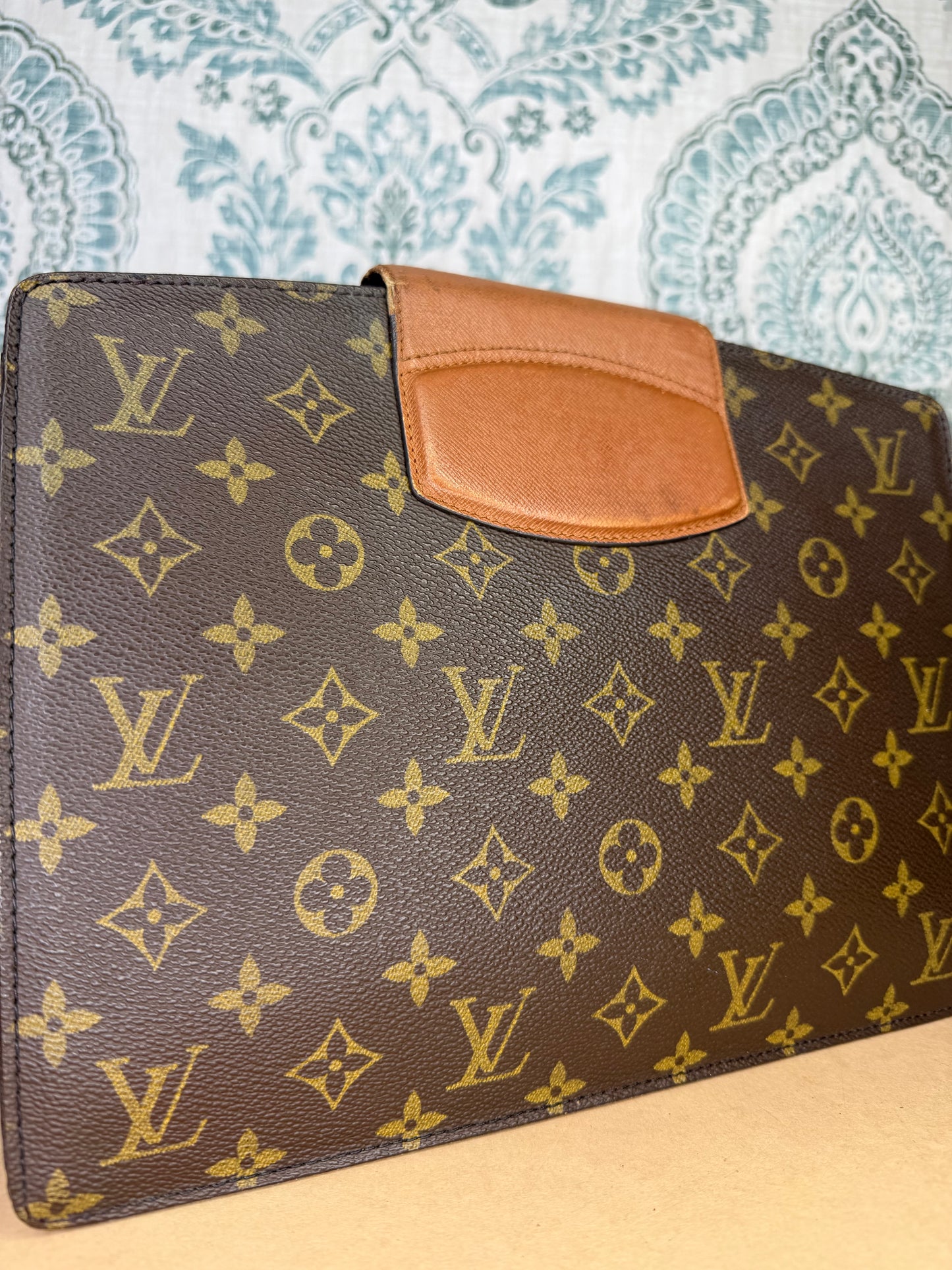 Louis Vuitton Courcelles