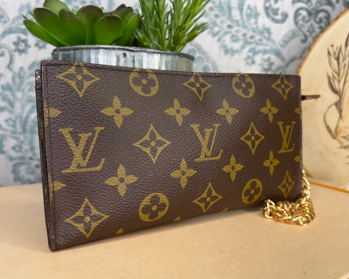 Louis Vuitton Bucket GM Pouch