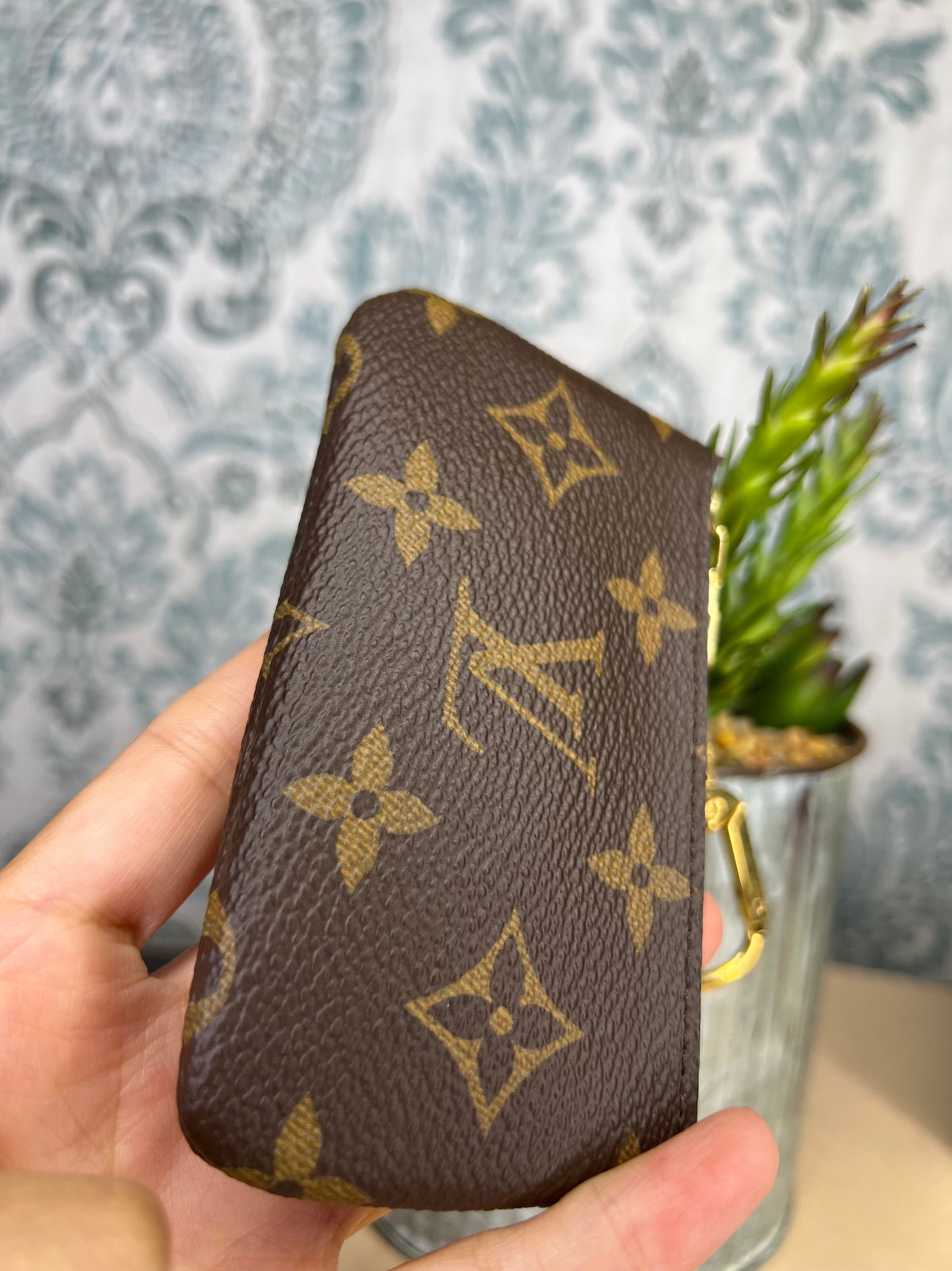 Louis Vuitton Monogram Key Cles