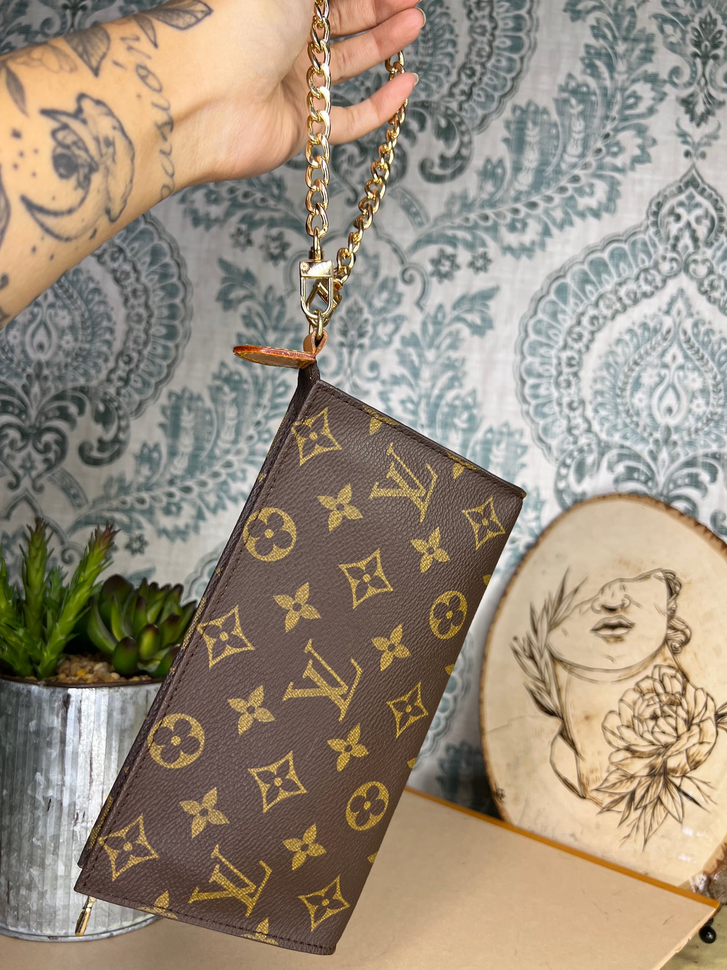 Louis Vuitton Bucket GM Pouch