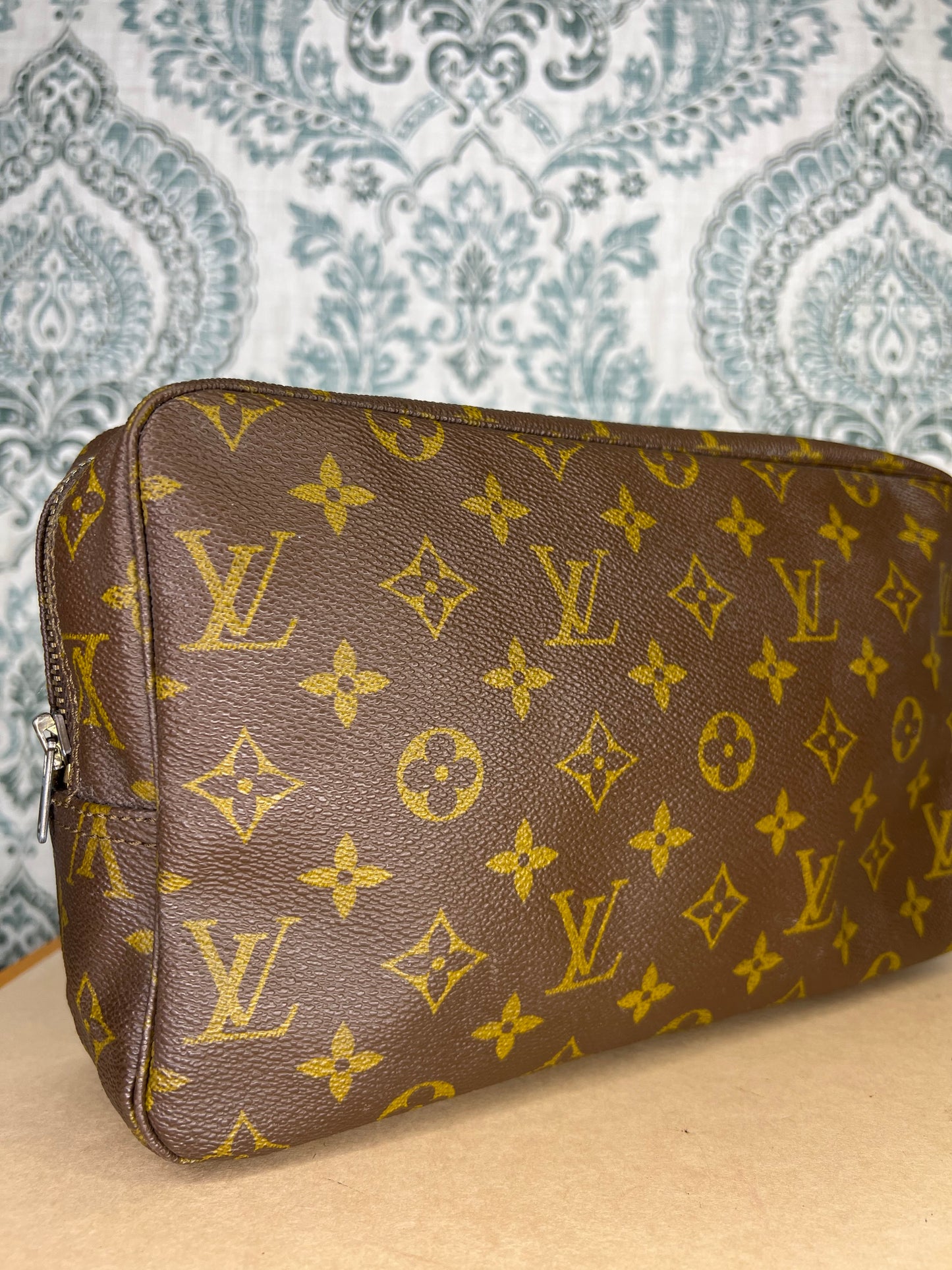 Louis Vuitton Trousse 28