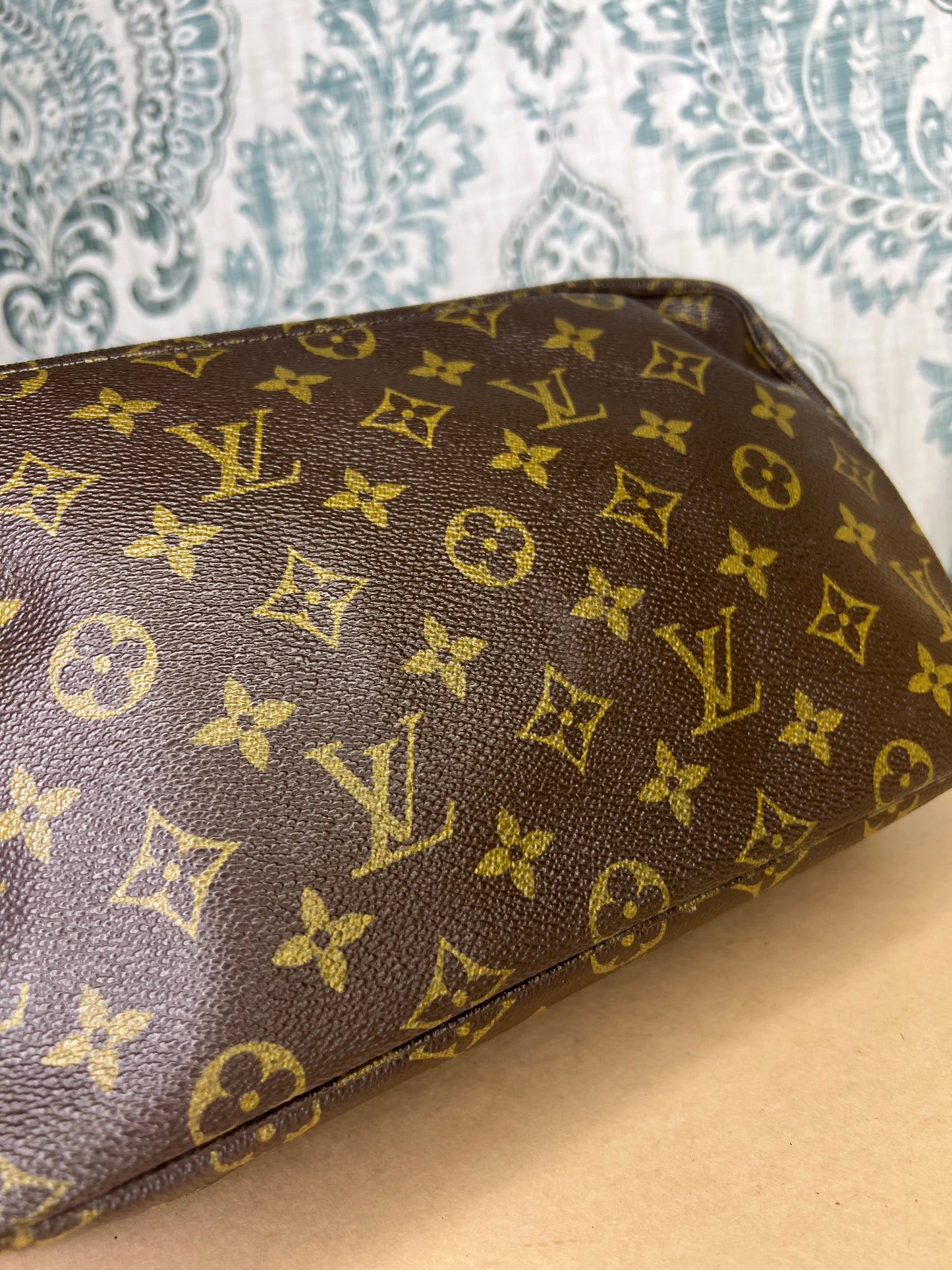 Louis Vuitton Trousse 28