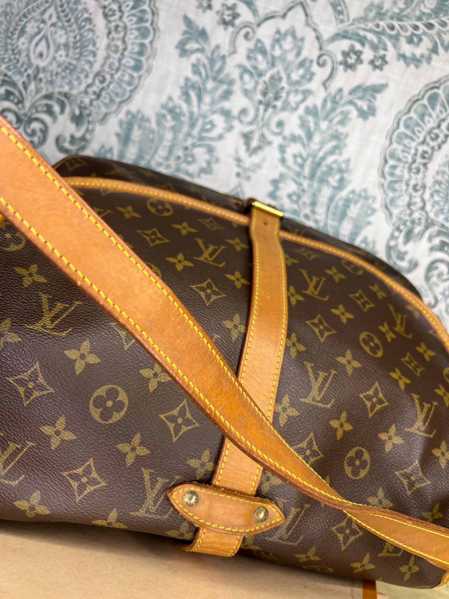 Louis Vuitton Saumur 35