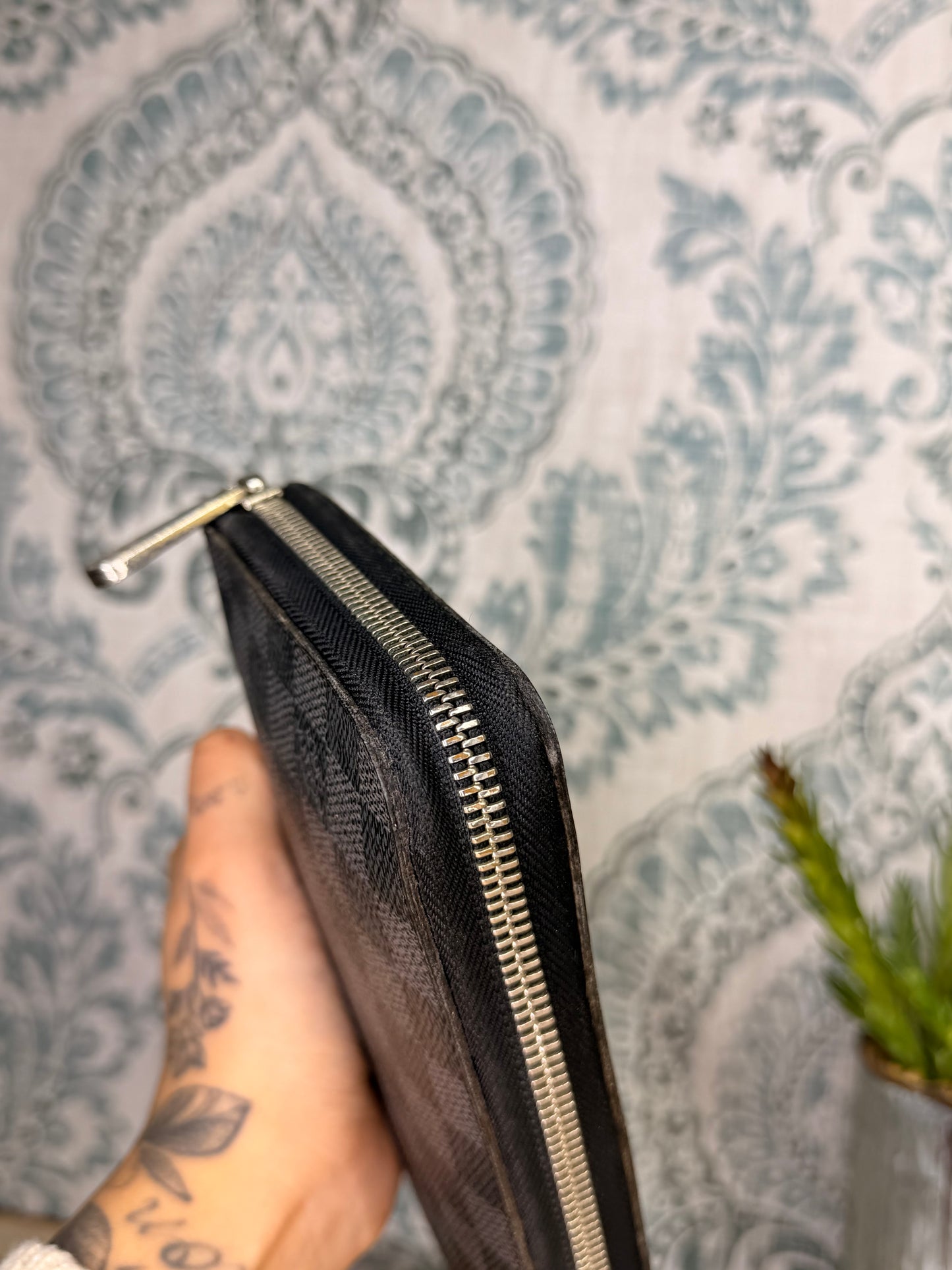 Louis Vuitton Damier Graphite Zippy Organizer