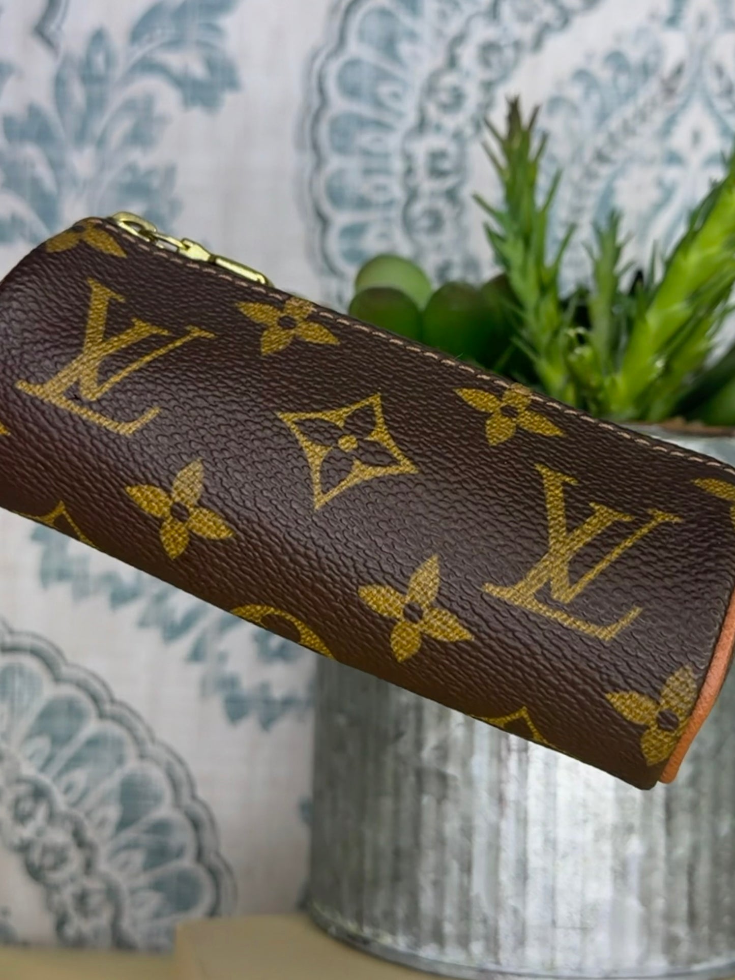 Louis Vuitton Etui 3 Balles De Golf Ball Pouch