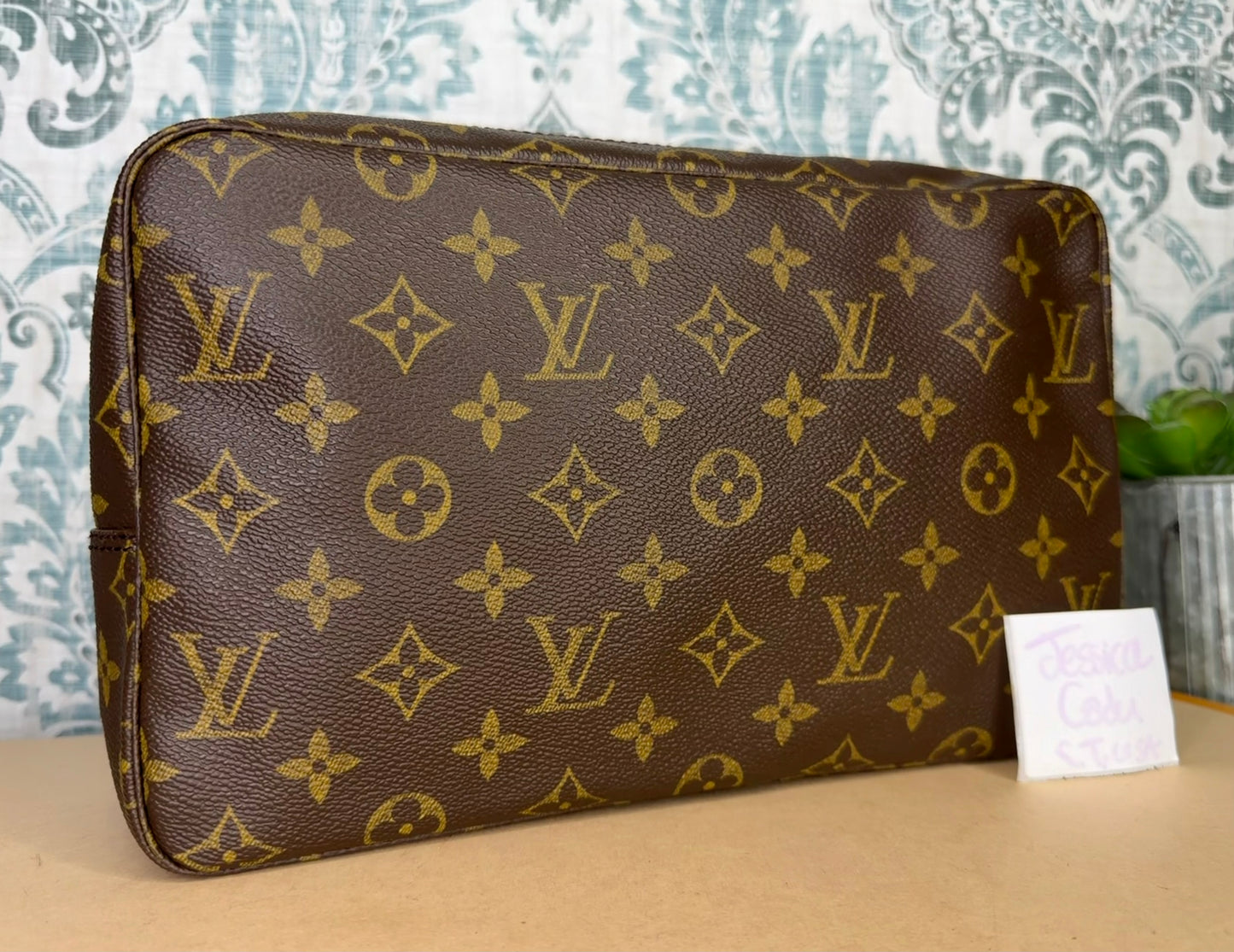 Louis Vuitton Trousse 28