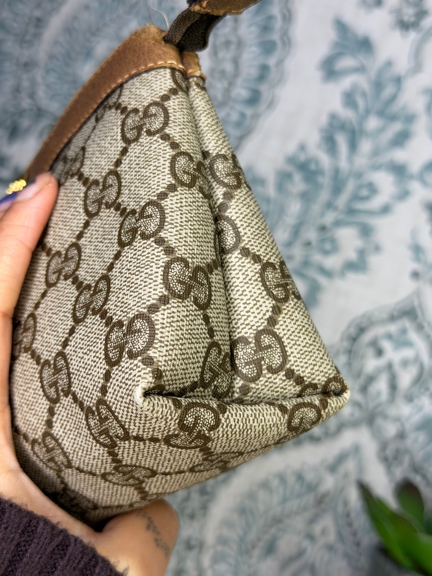 Gucci Supreme Brown Vintage Zipped Pouch