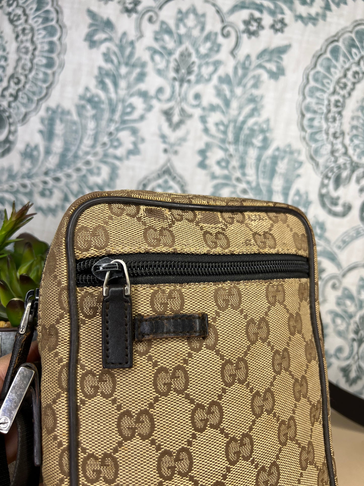 Gucci Mini Mesesenger Bag Crossbody