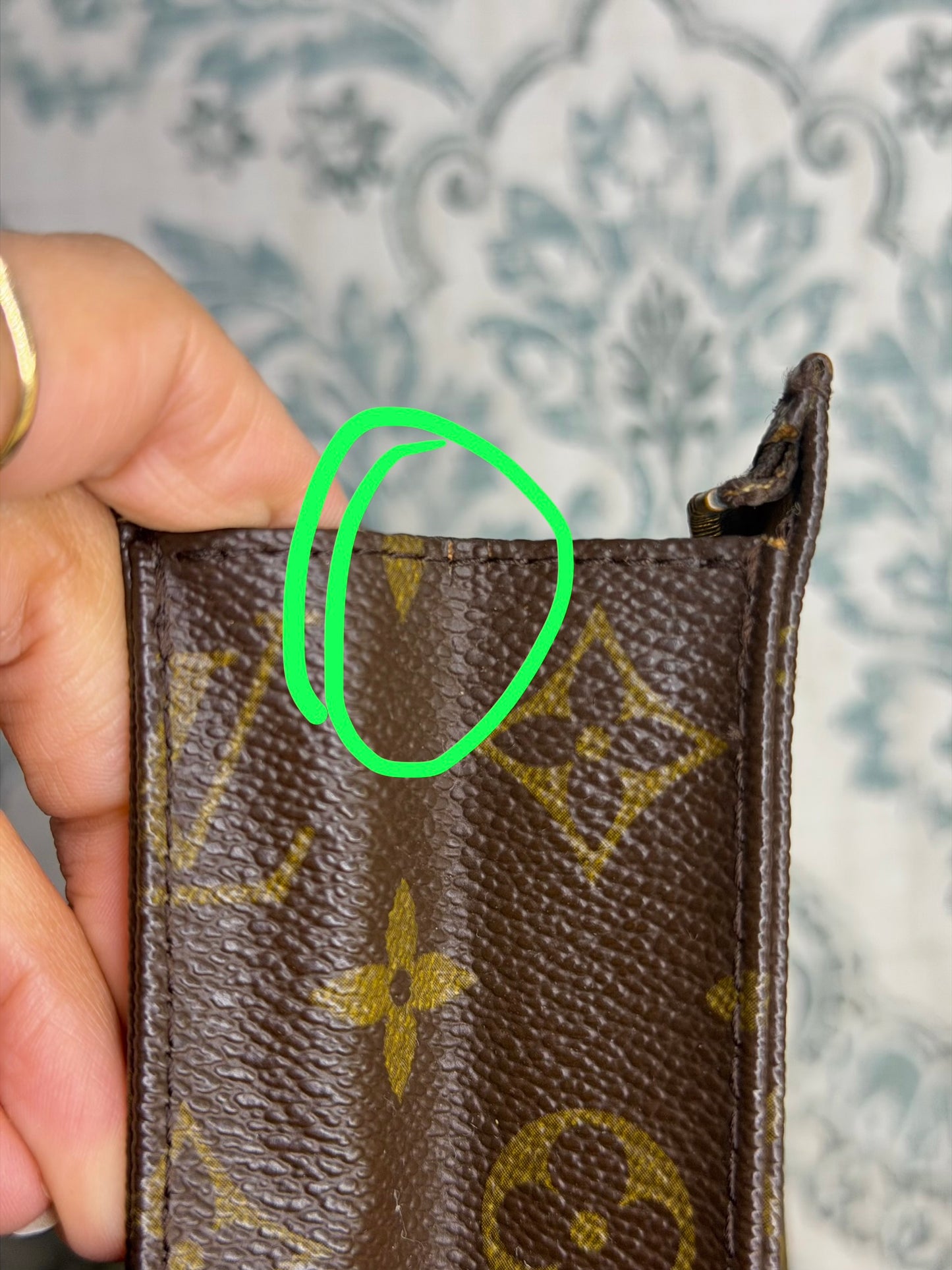Louis Vuitton Monogram Toiletry 26