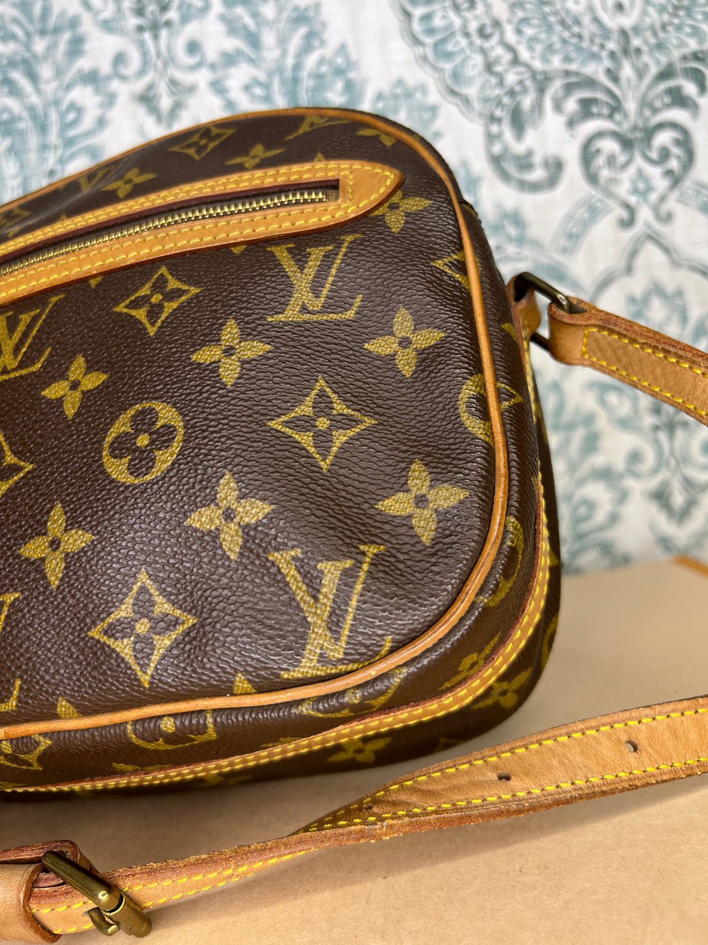 Louis Vuitton Senlis