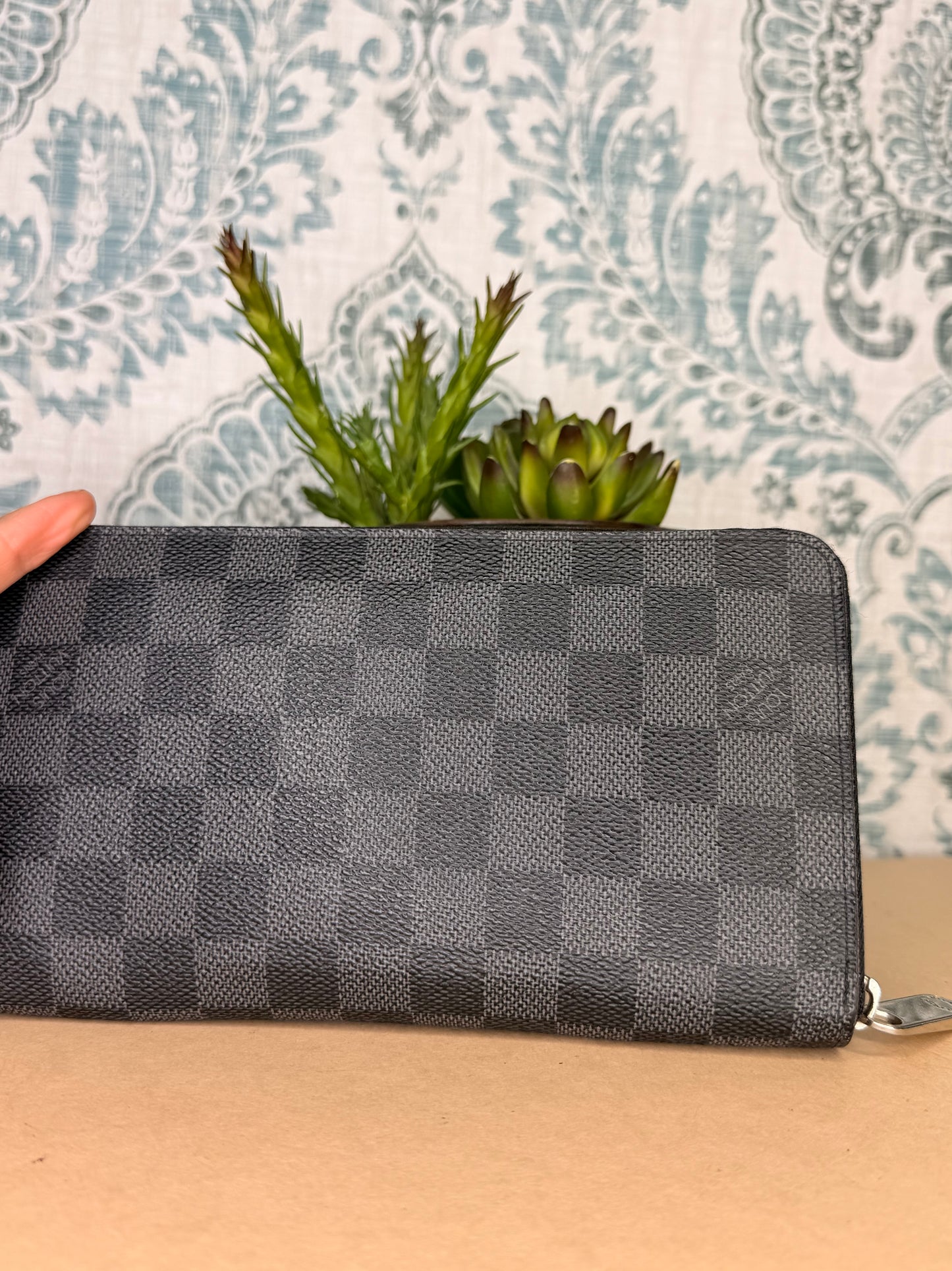 Louis Vuitton Damier Graphite Zippy Organizer