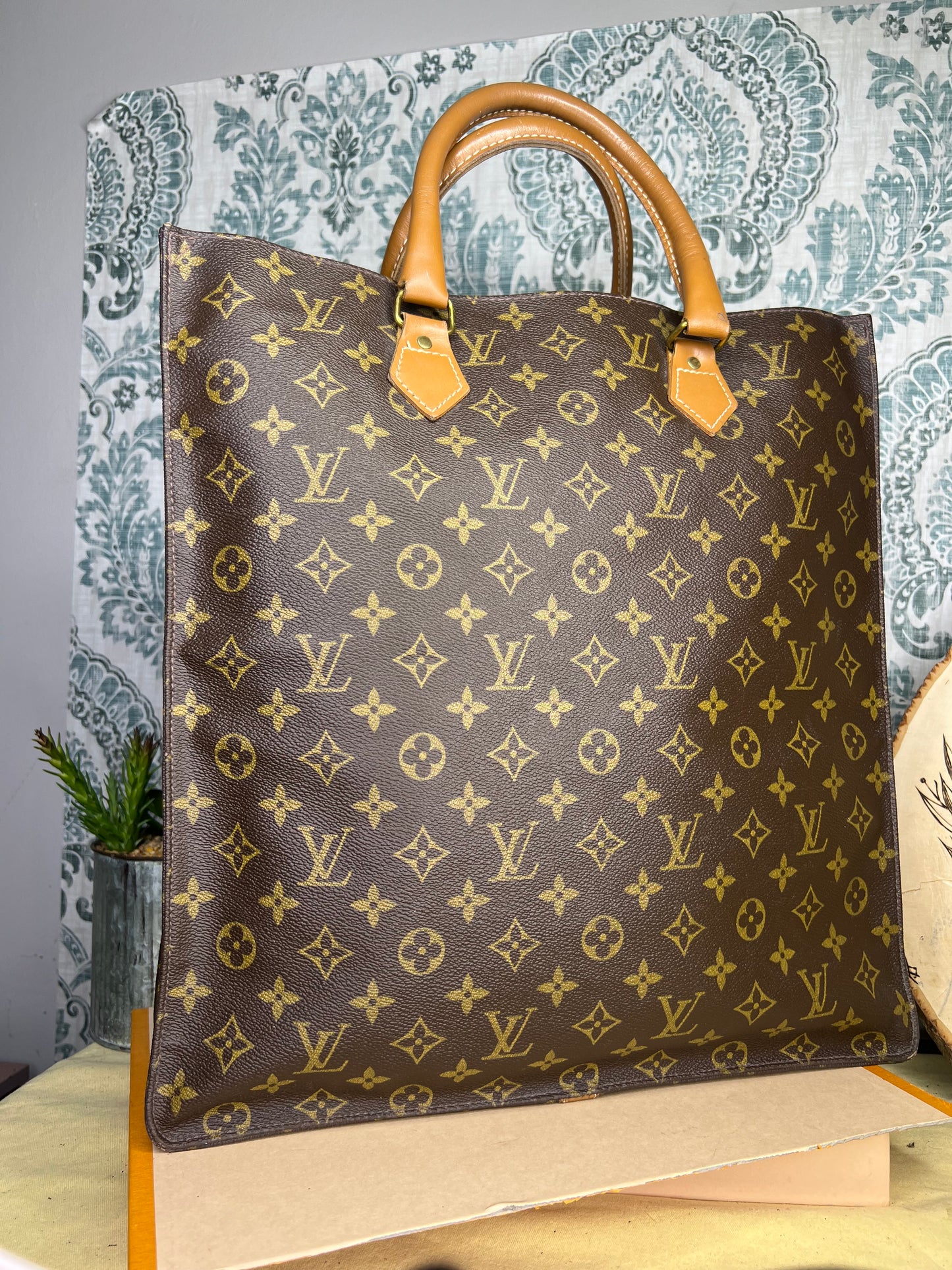 Louis Vuitton French Company Sac Plat